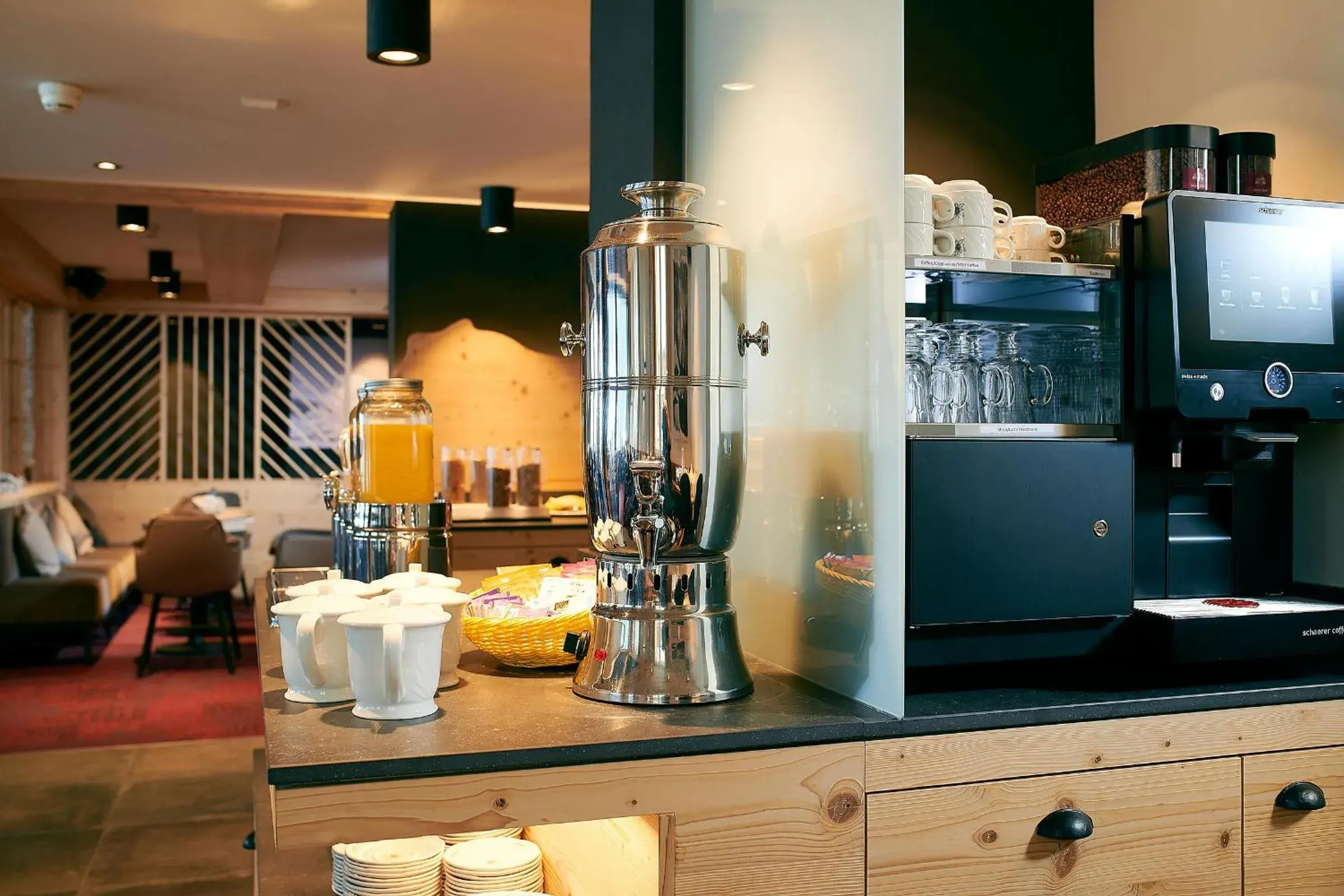 Restaurant/places to eat in Hotel Central Wolter - Grindelwald Restaurant/places to eat in Hotel Central Wolter - Grindelwald