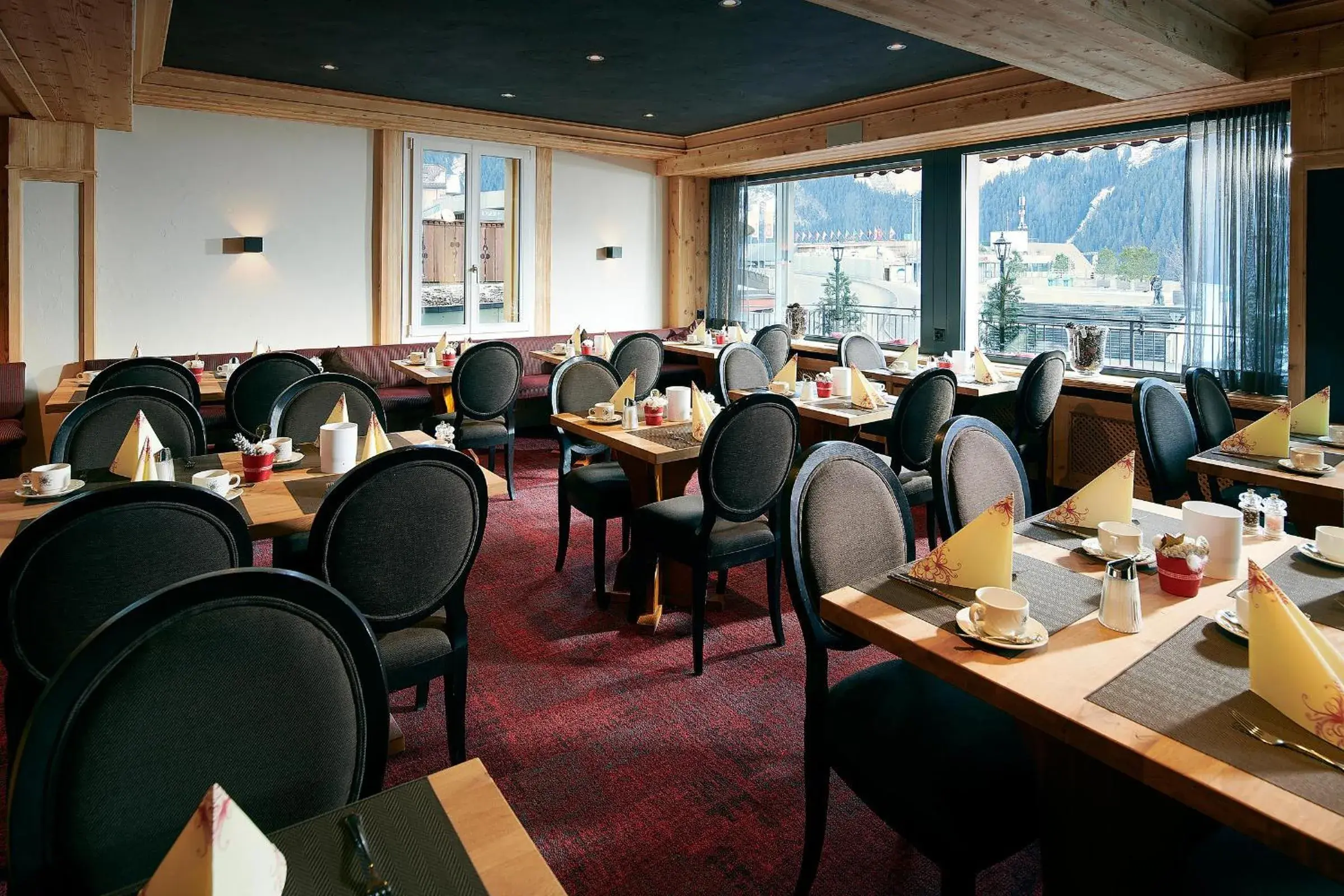 Restaurant/places to eat in Hotel Central Wolter - Grindelwald Restaurant/places to eat in Hotel Central Wolter - Grindelwald
