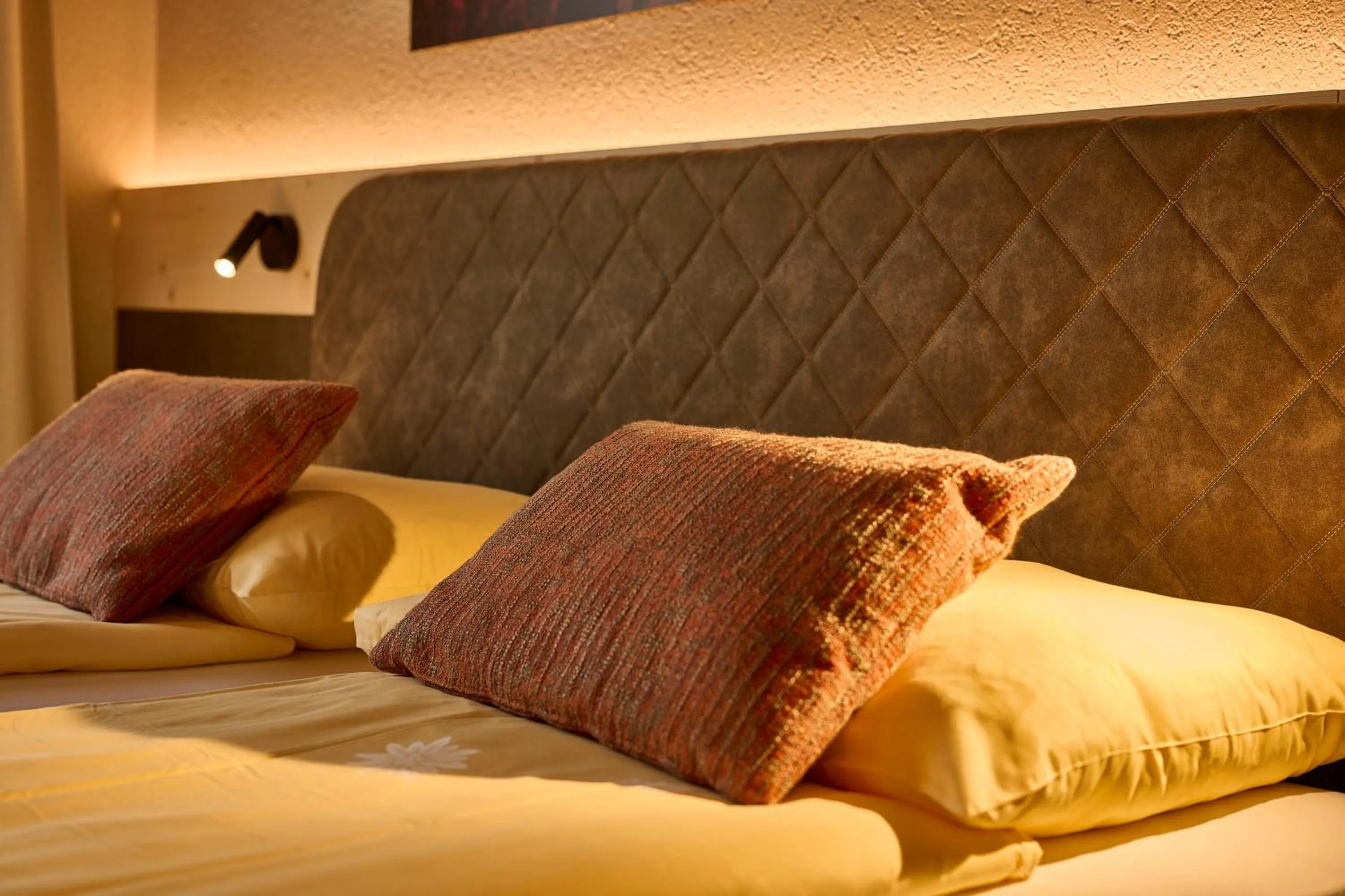 Photo of the whole room, Bed in Hotel Central Wolter - Grindelwald