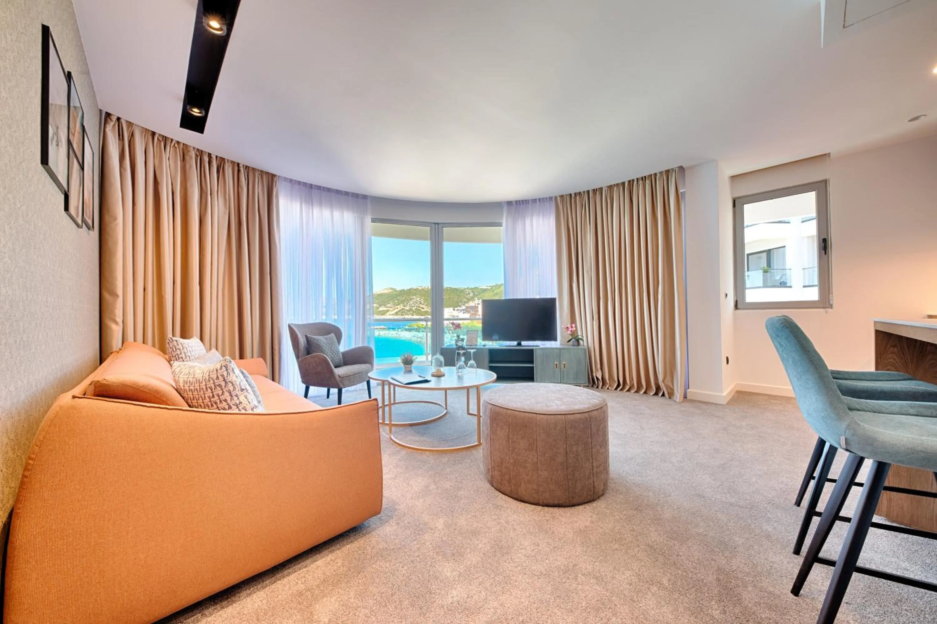 TV and multimedia in Kalamper Hotel & Spa