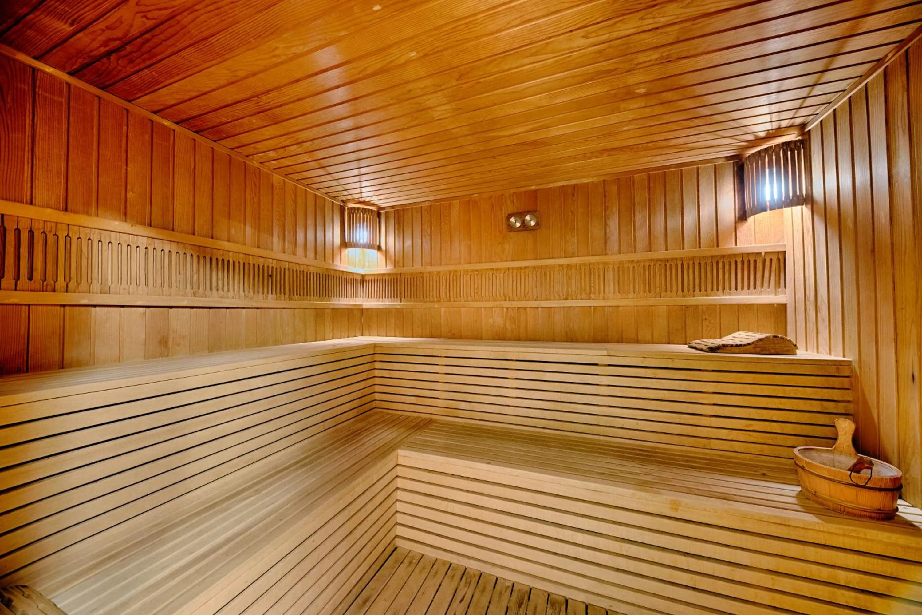 Steam room in Kalamper Hotel & Spa