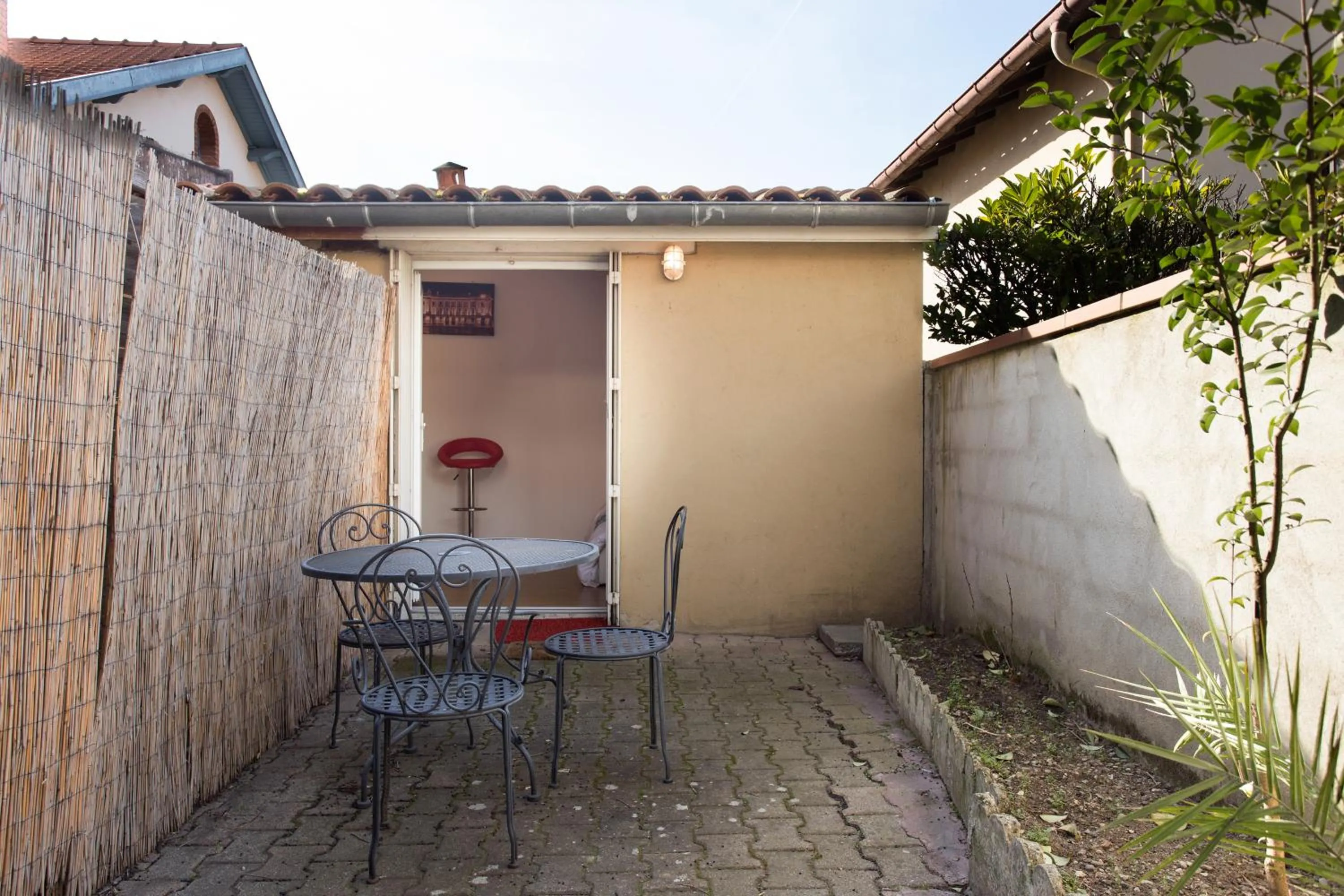 Patio in Nouvel Oasis Toulouse Saint Cyprien