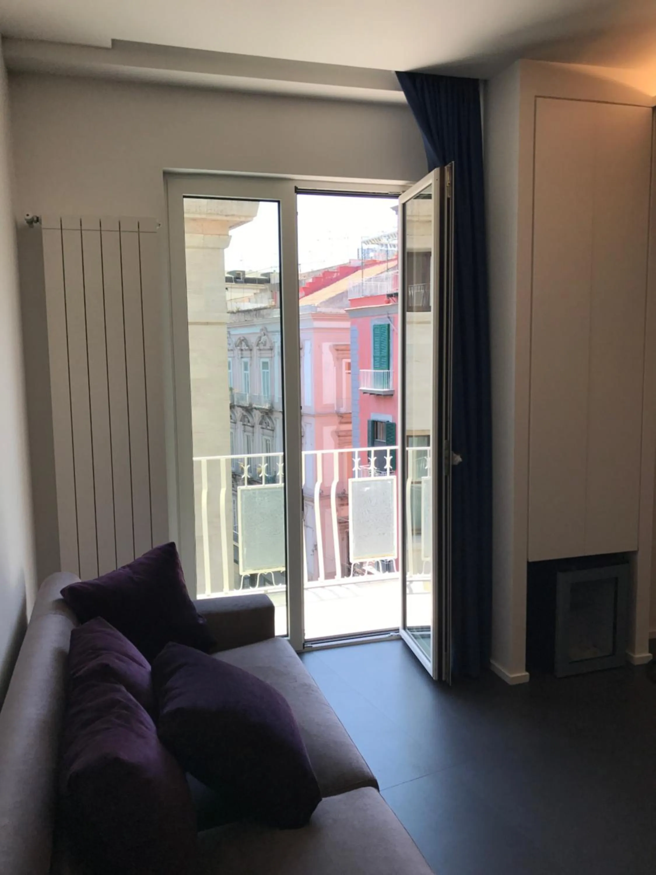 The Boutique Napoli Suite