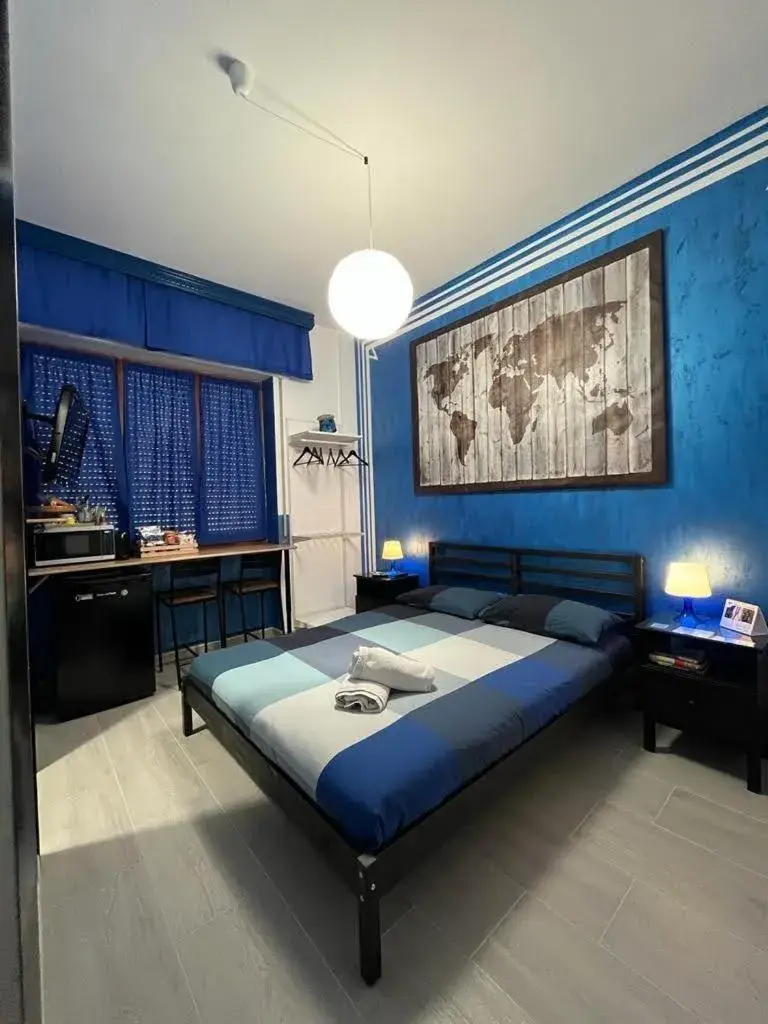 Double Room with Private Bathroom - single occupancy in Light Home Double Room with Private Bathroom - single occupancy in Light Home