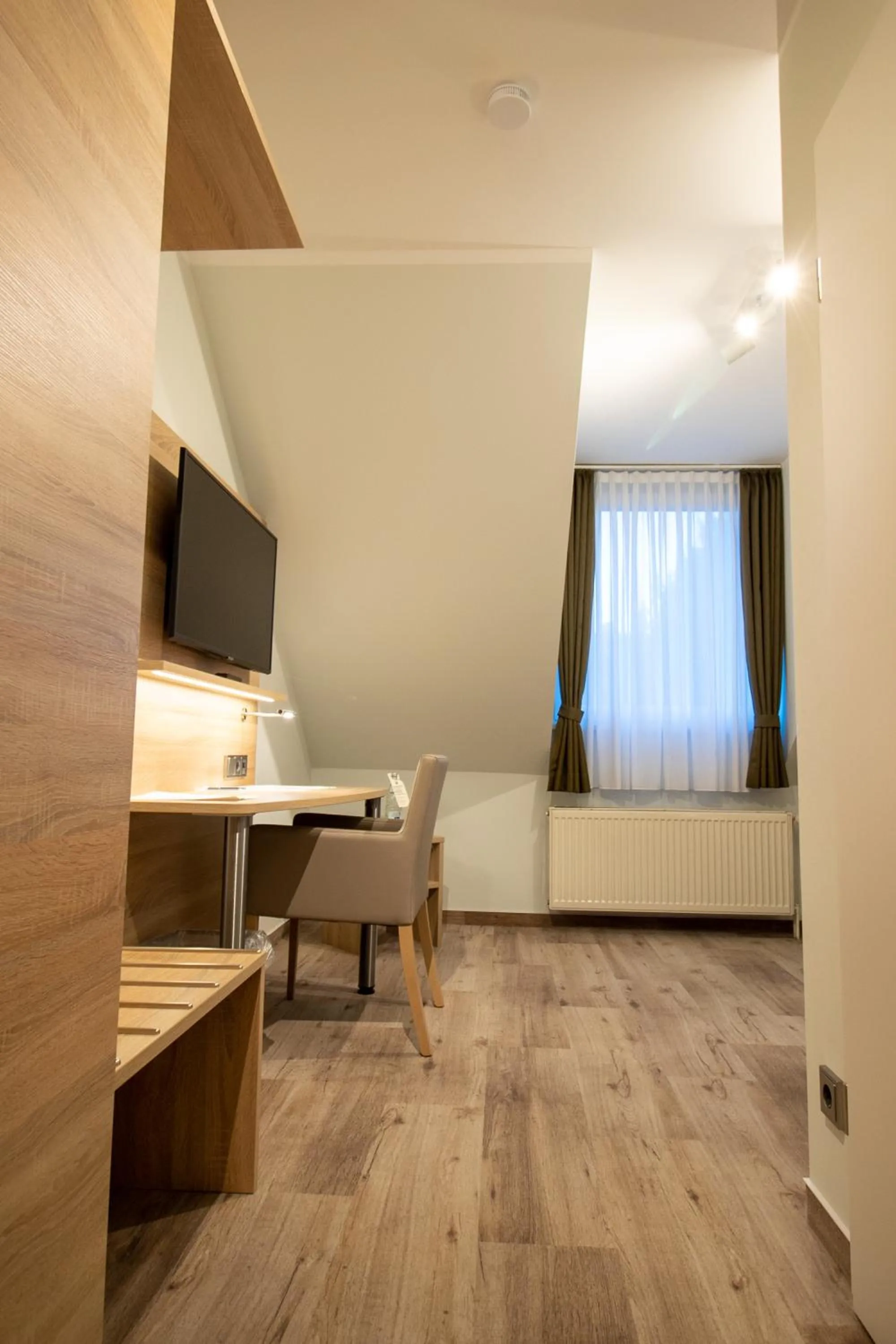 Photo of the whole room in Hotel Fallersleber Spieker