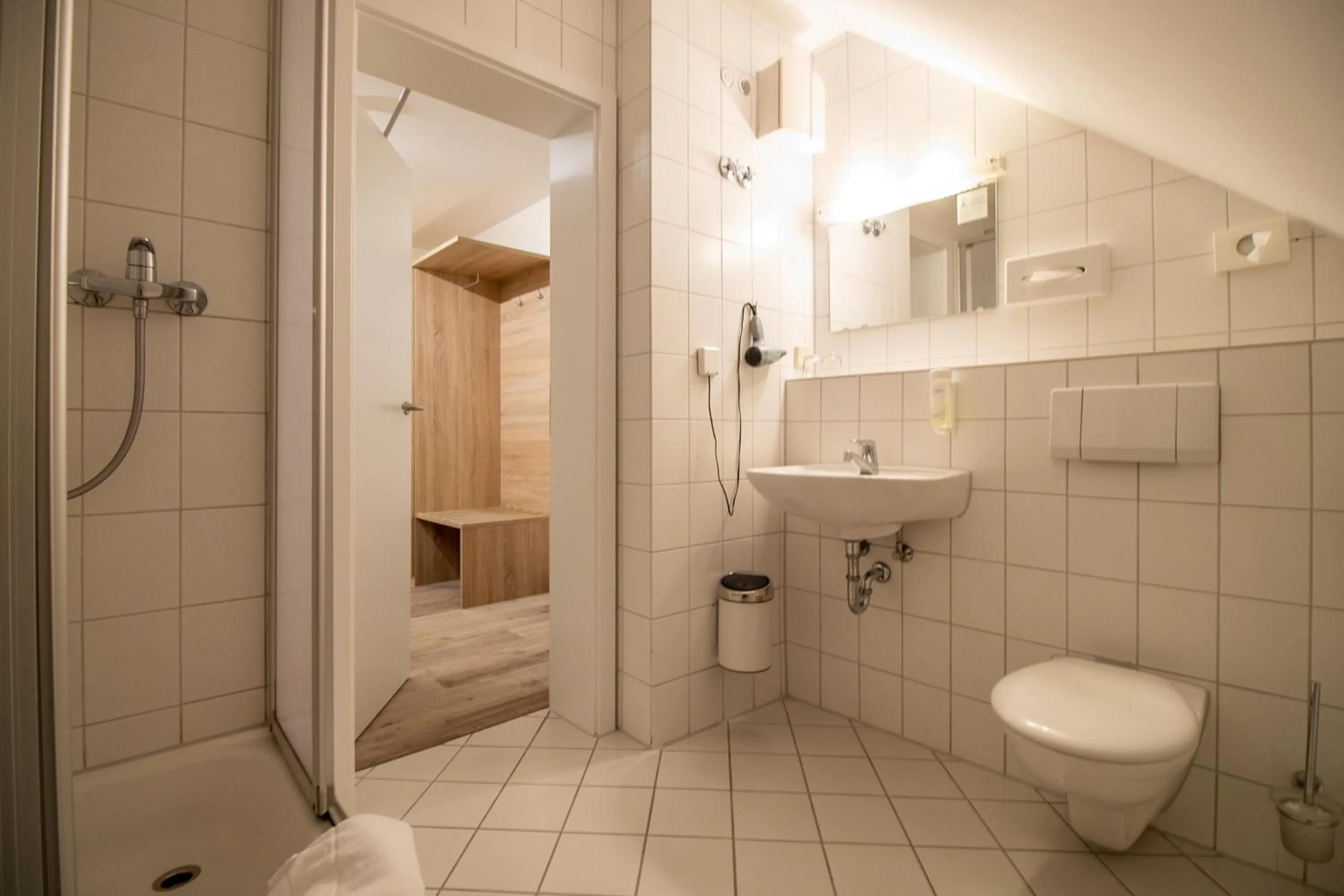 Bathroom in Hotel Fallersleber Spieker