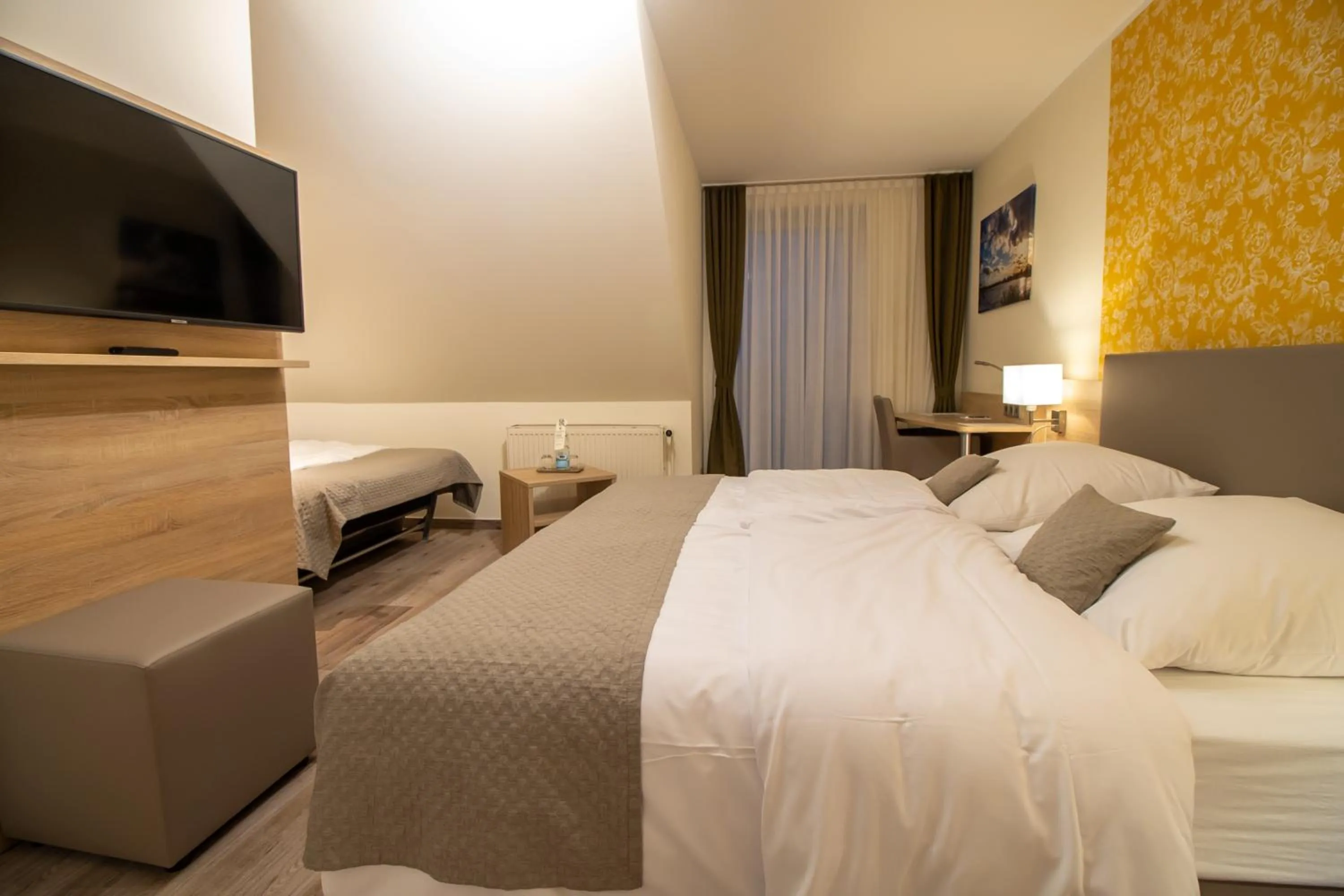 Bed in Hotel Fallersleber Spieker