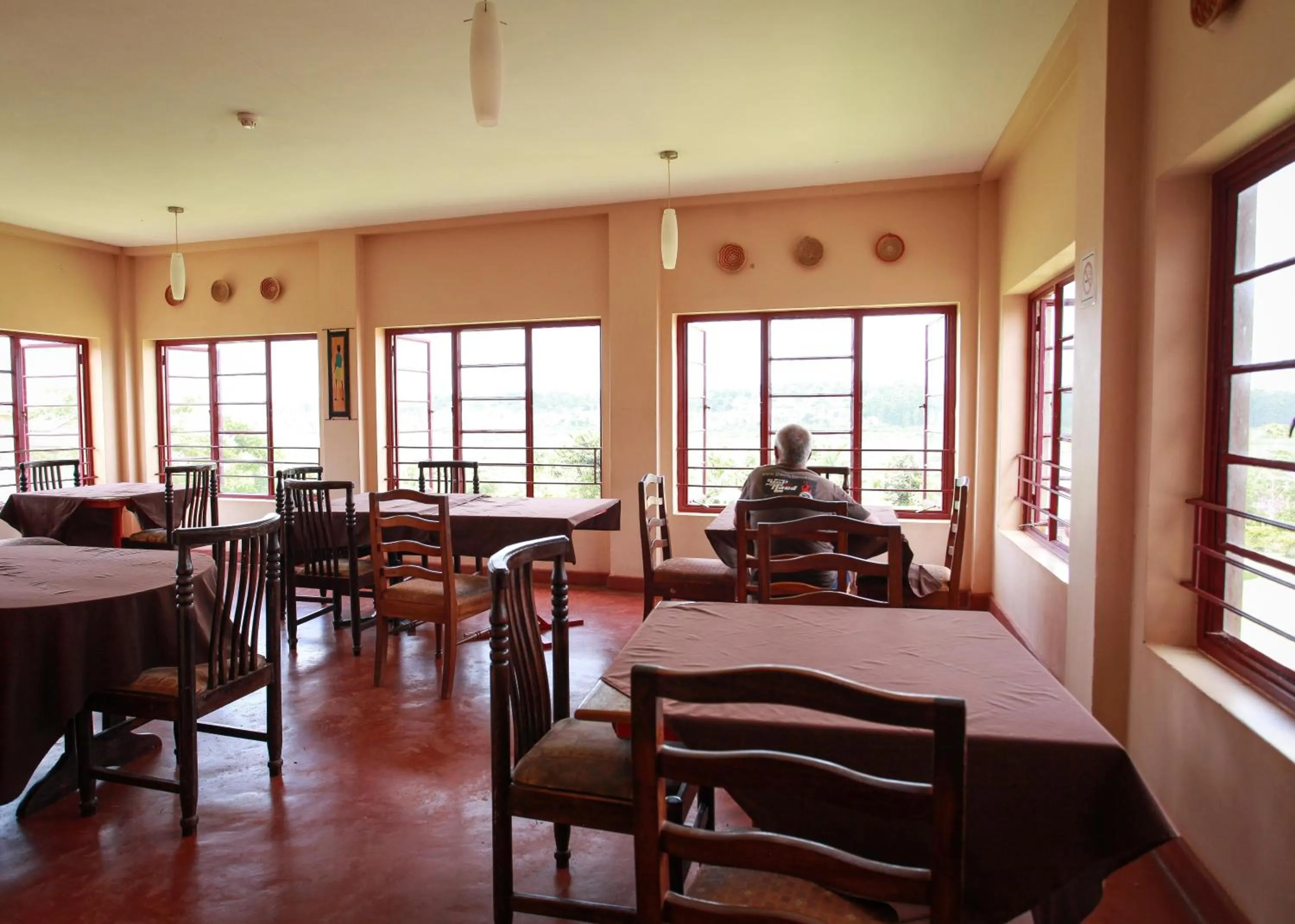 Restaurant/places to eat in Red Chilli Hideaway