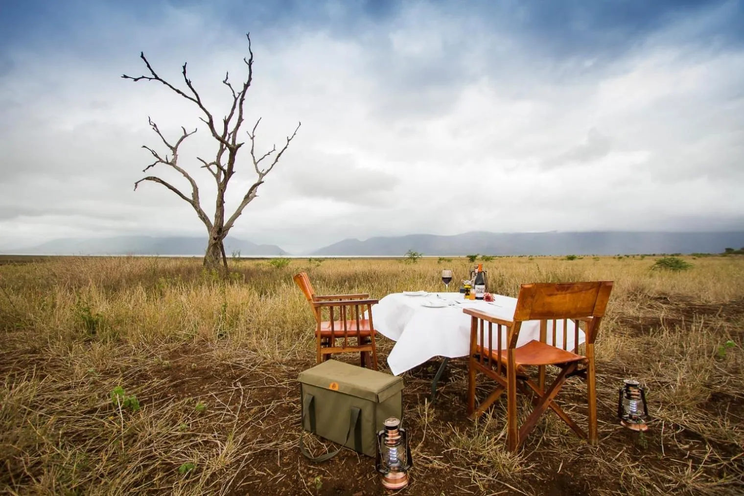 Restaurant/places to eat in Mpeti Lodge