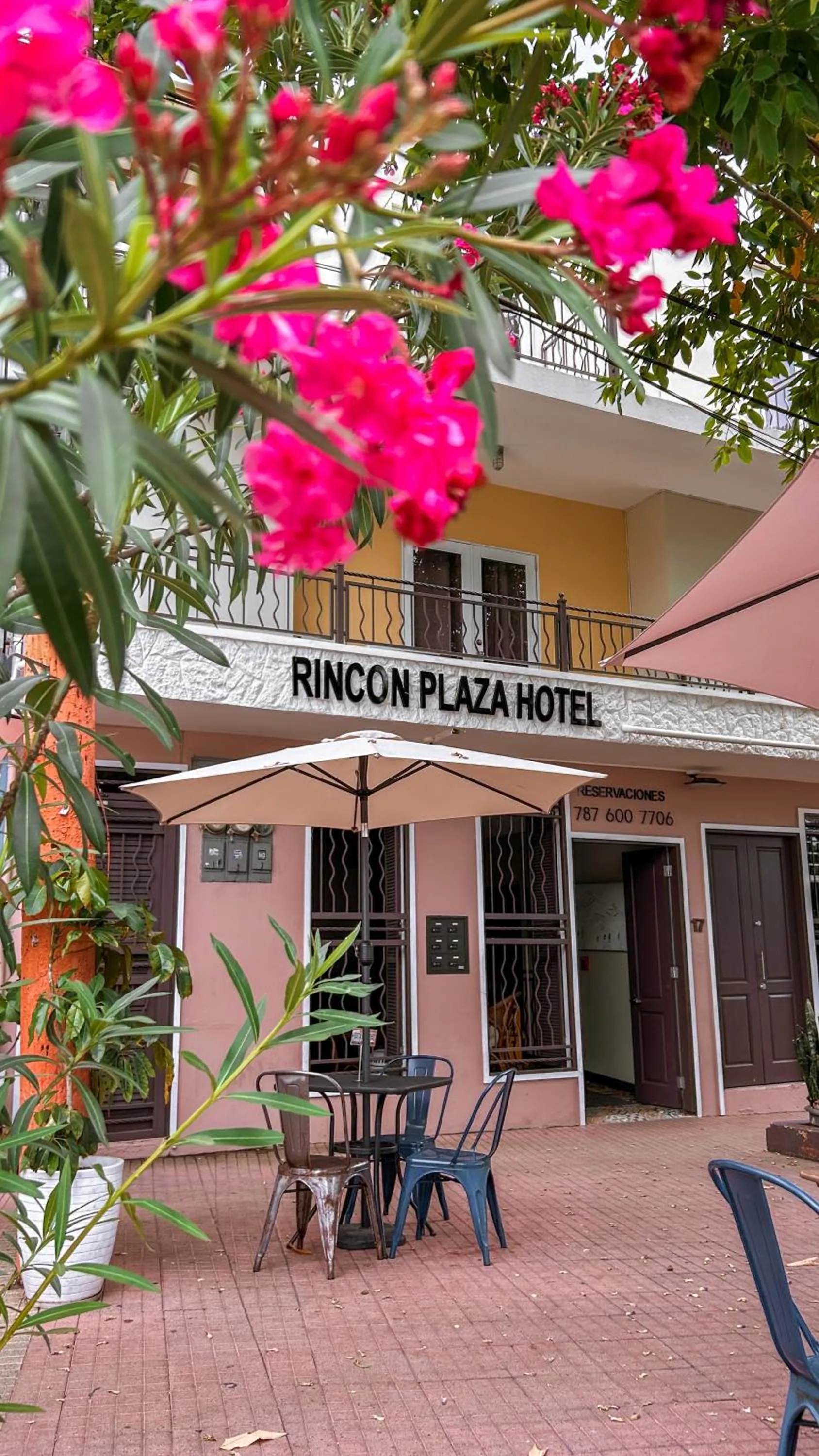 Property building in Rincon Plaza Hotel
