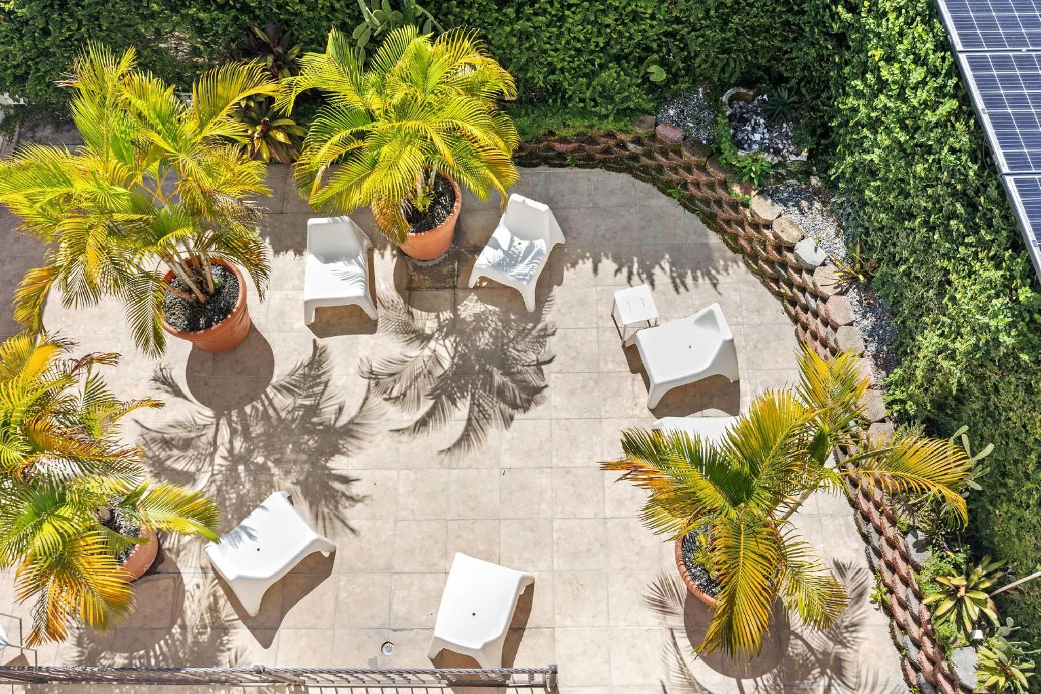 Patio in Rincon Plaza Hotel