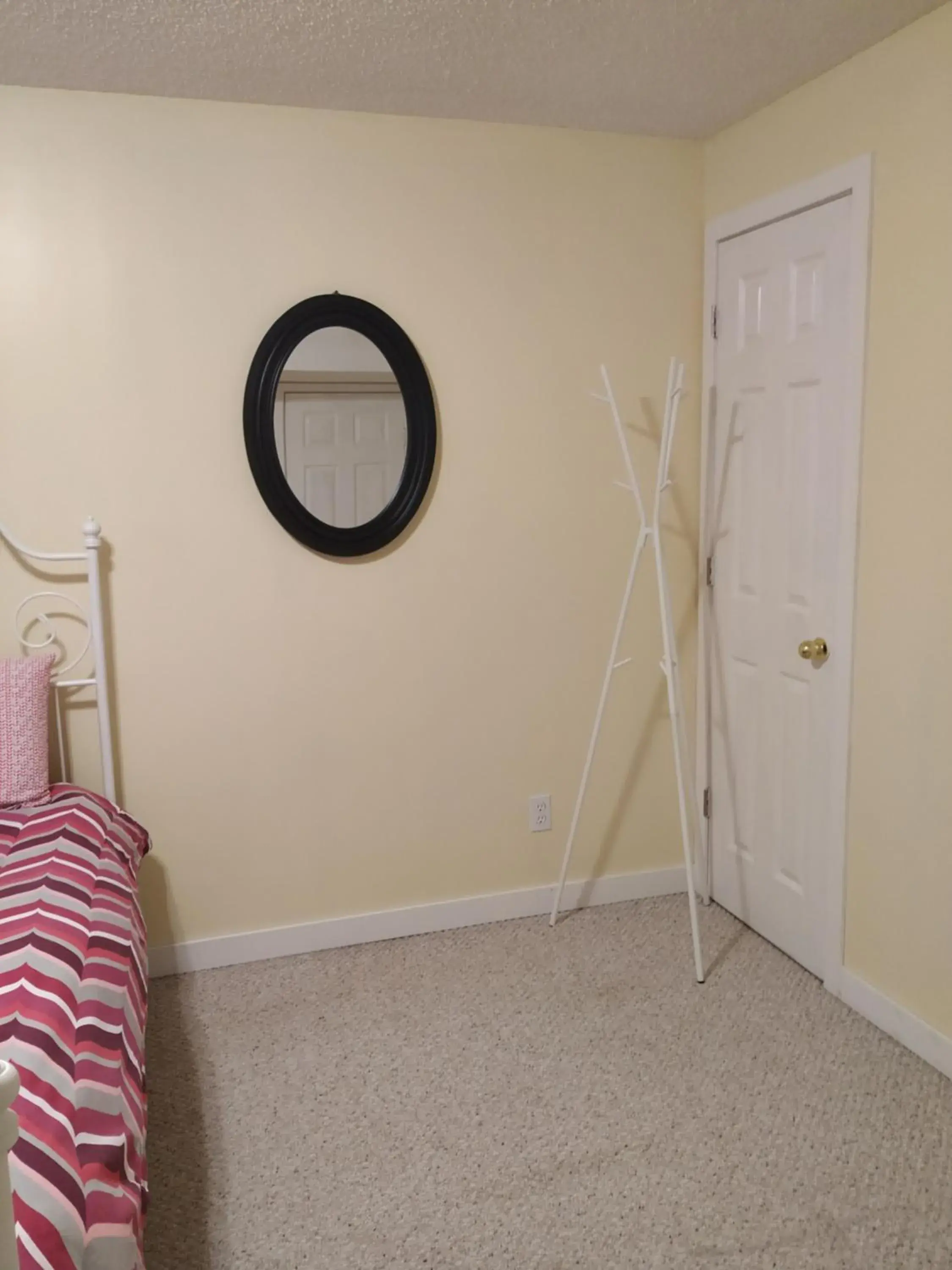 Double Room with Shared Bathroom in Brother Li Homestay Double Room with Shared Bathroom in Brother Li Homestay