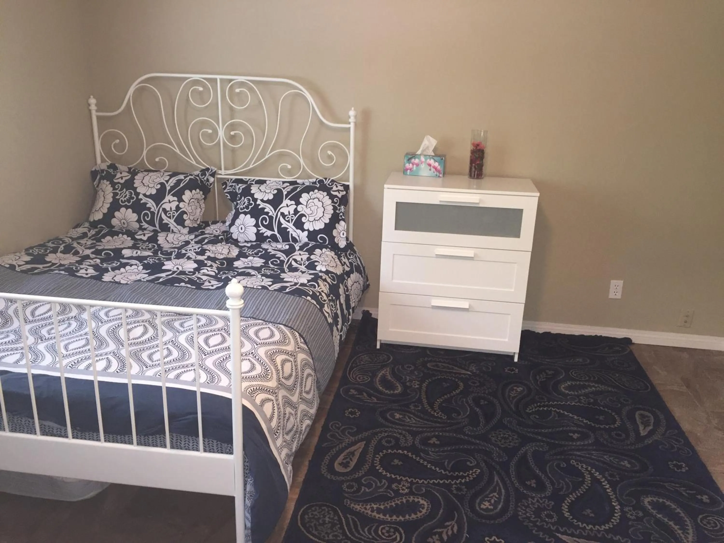 Bed in Brother Li Homestay