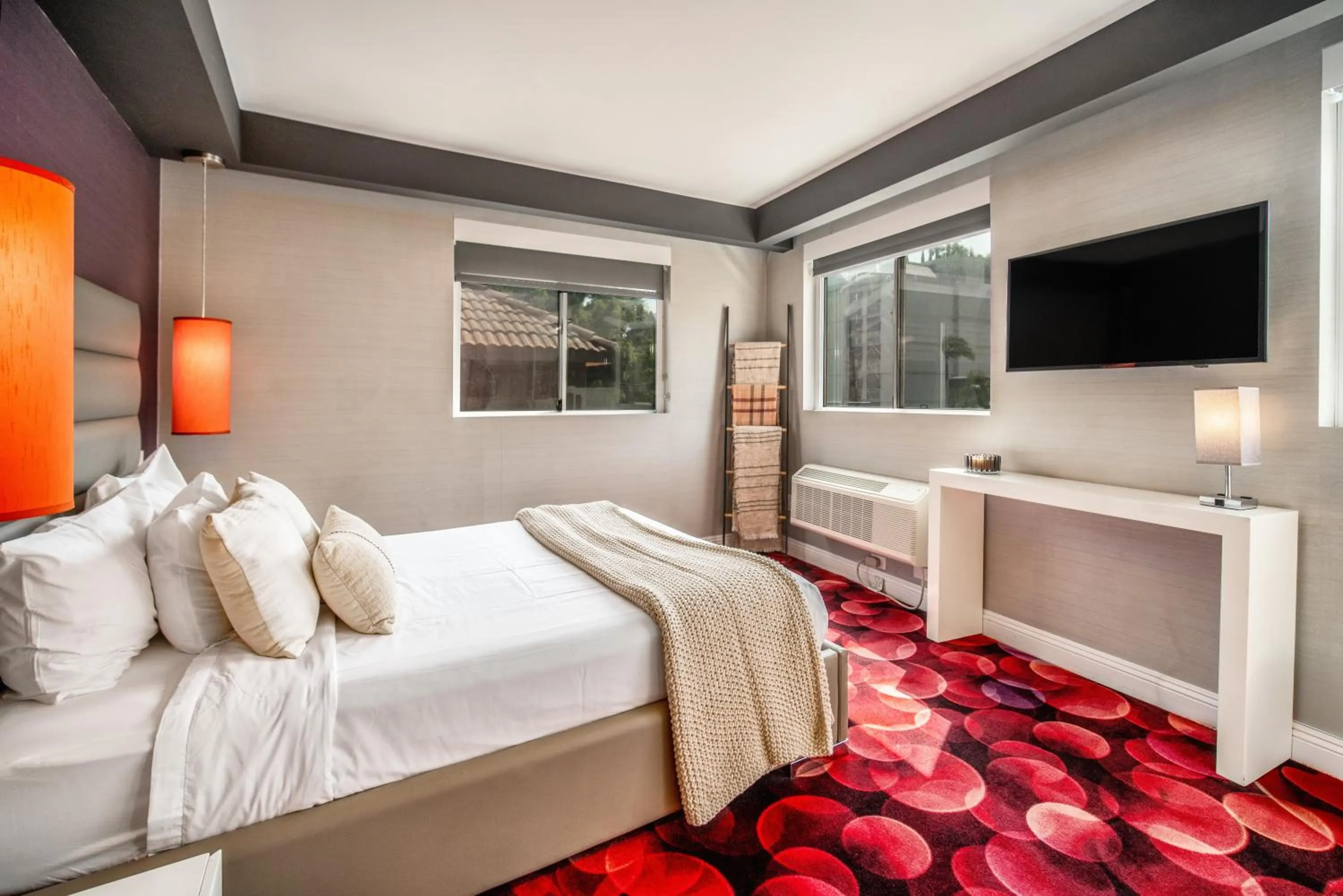 Bedroom, Bed in Lexen Hotel - Hollywood