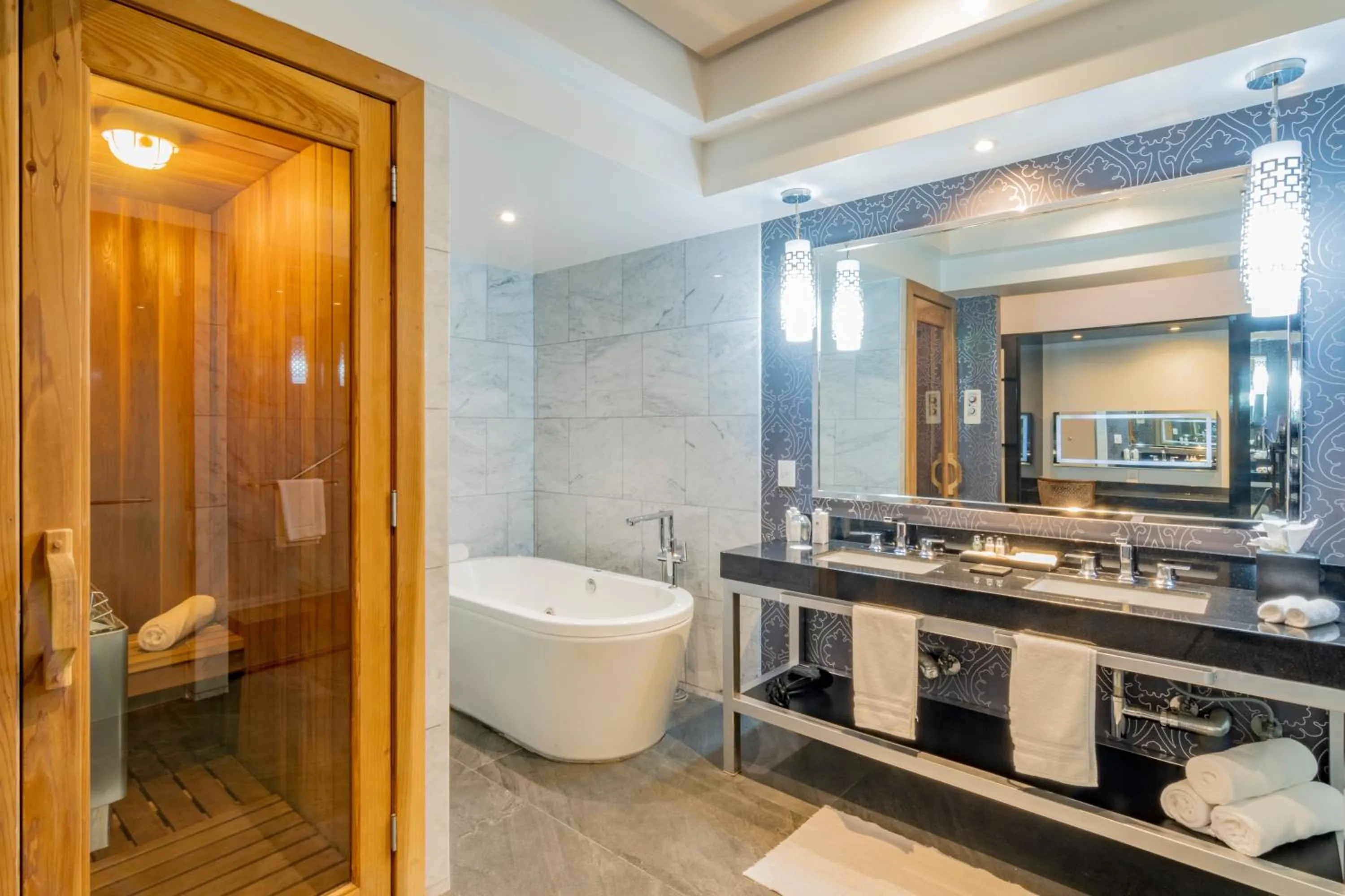 Shower in K Tower Boutique Hotel By Lucerna