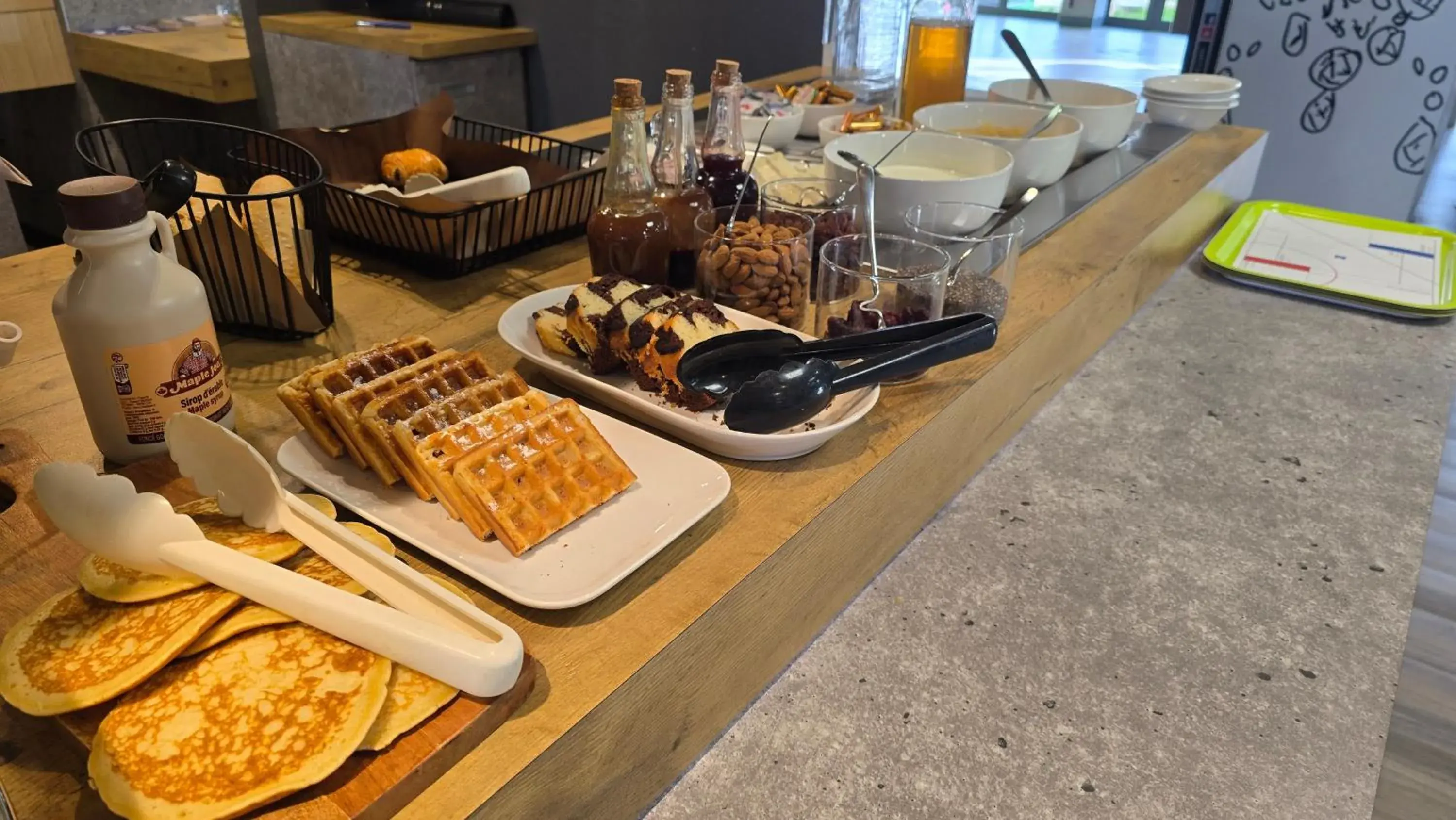 Food and drinks in ibis budget Goussainville Charles de Gaulle Food and drinks in ibis budget Goussainville Charles de Gaulle