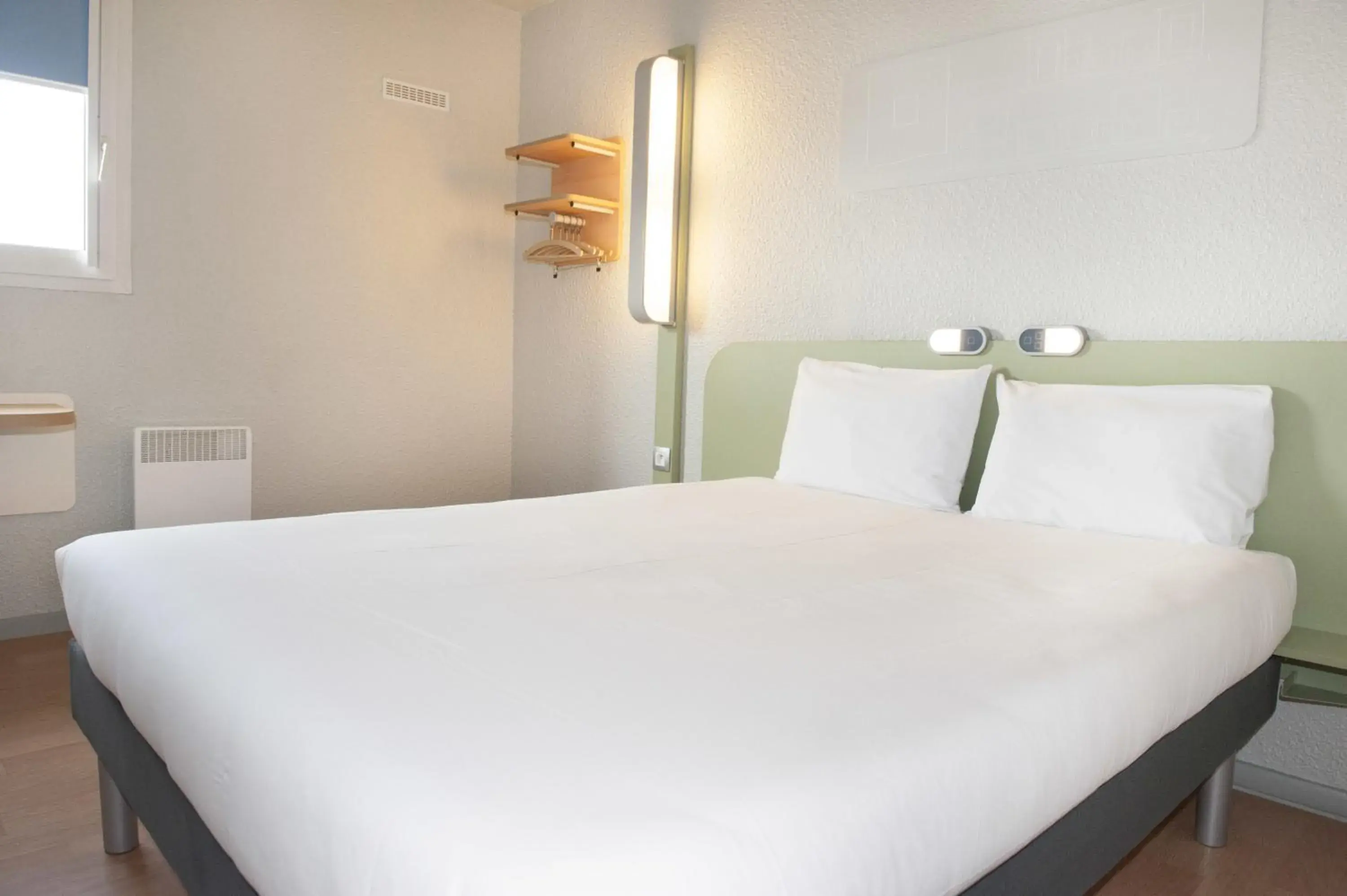 Bed in ibis budget Goussainville Charles de Gaulle