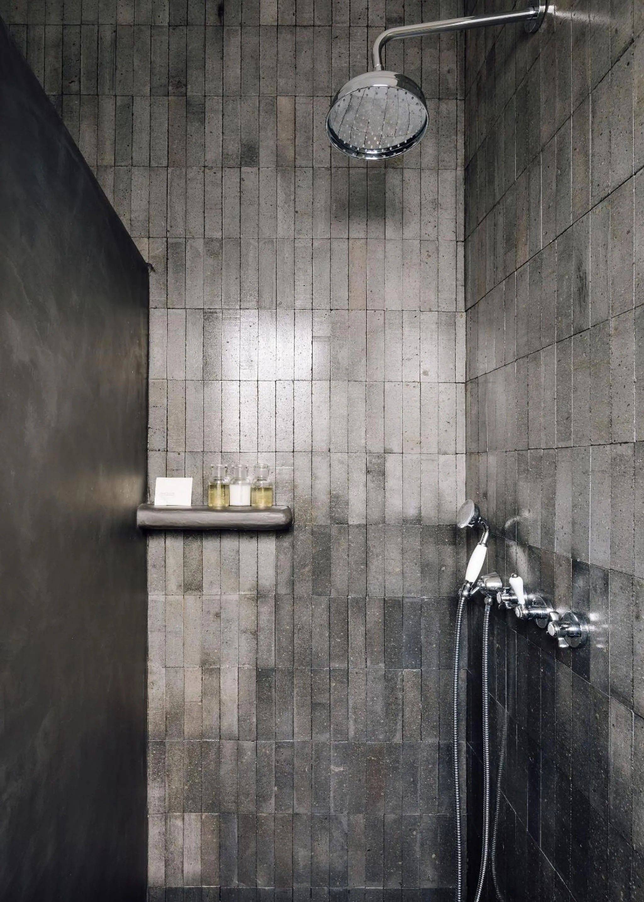 Shower in White Exclusive Suites & Villas