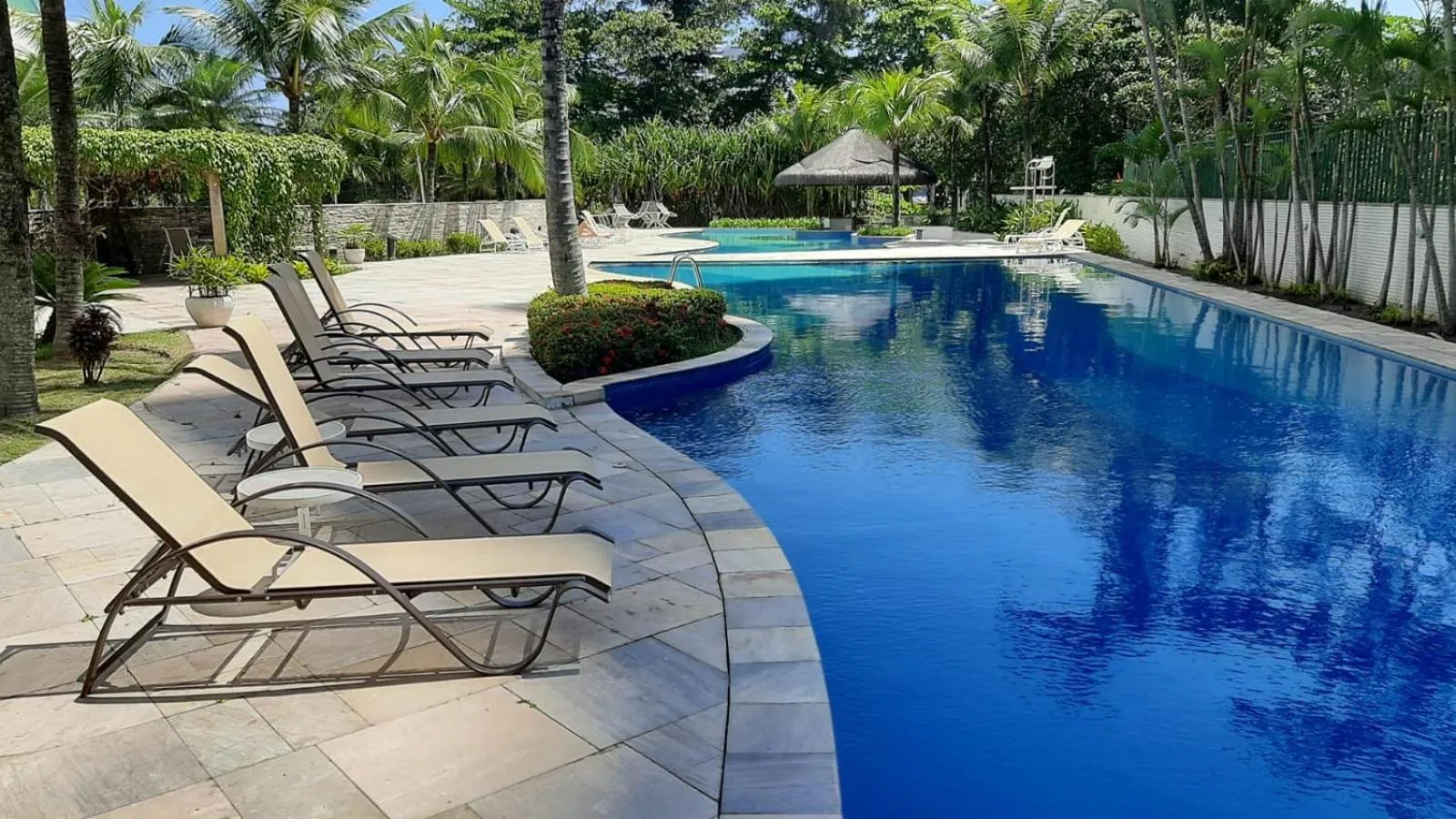 Swimming pool in Mediterrâneo Flat - Apart-Hotel