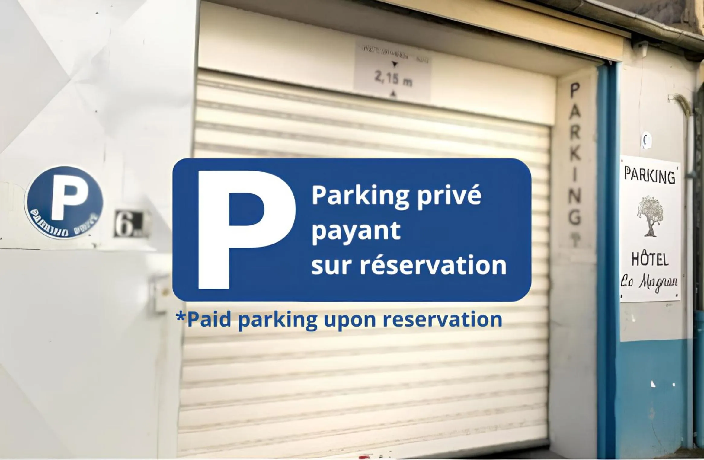 Parking in Hotel Le Magnan