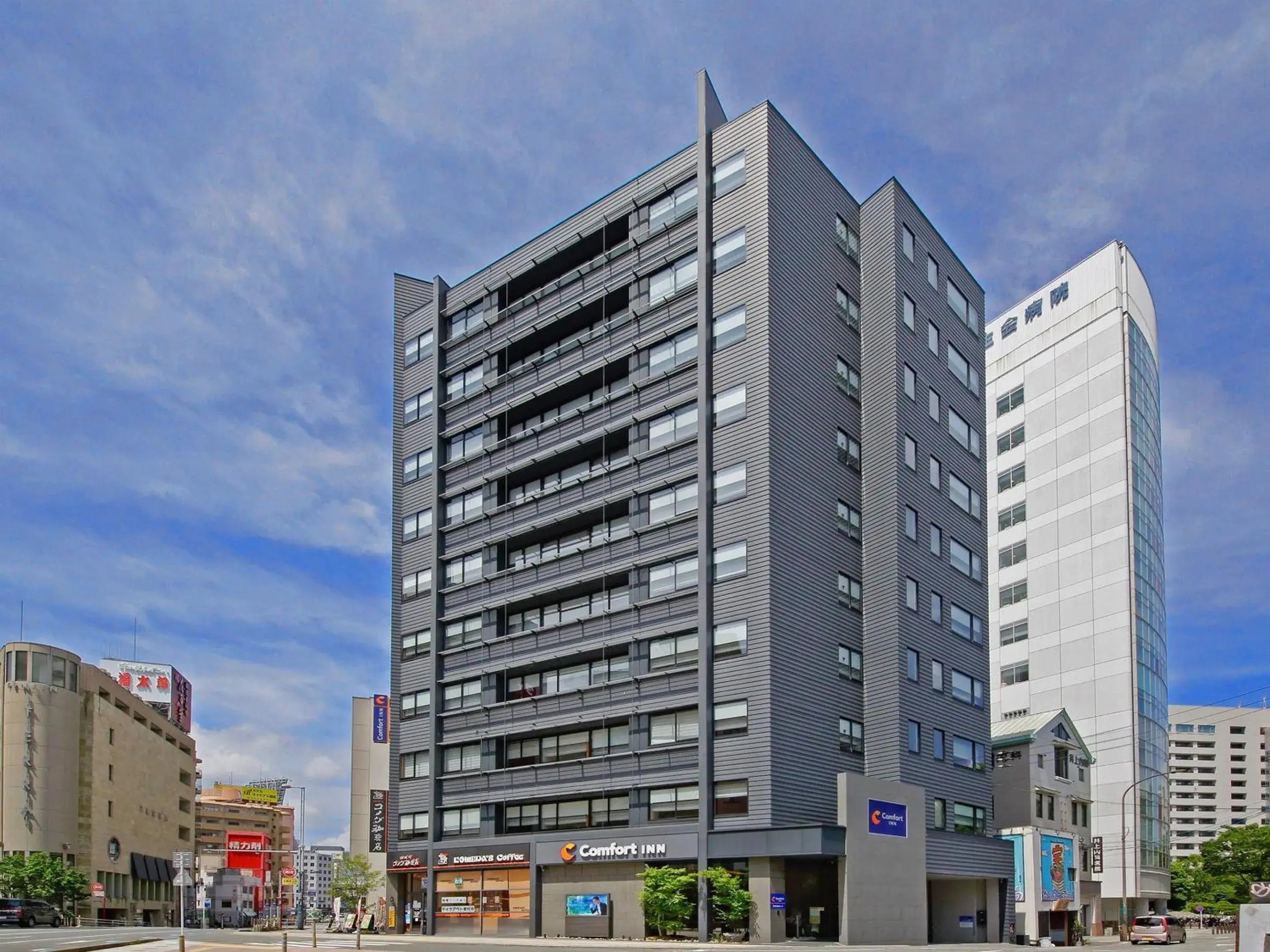 Property building in Comfort Inn Fukuoka Tenjin Property building in Comfort Inn Fukuoka Tenjin