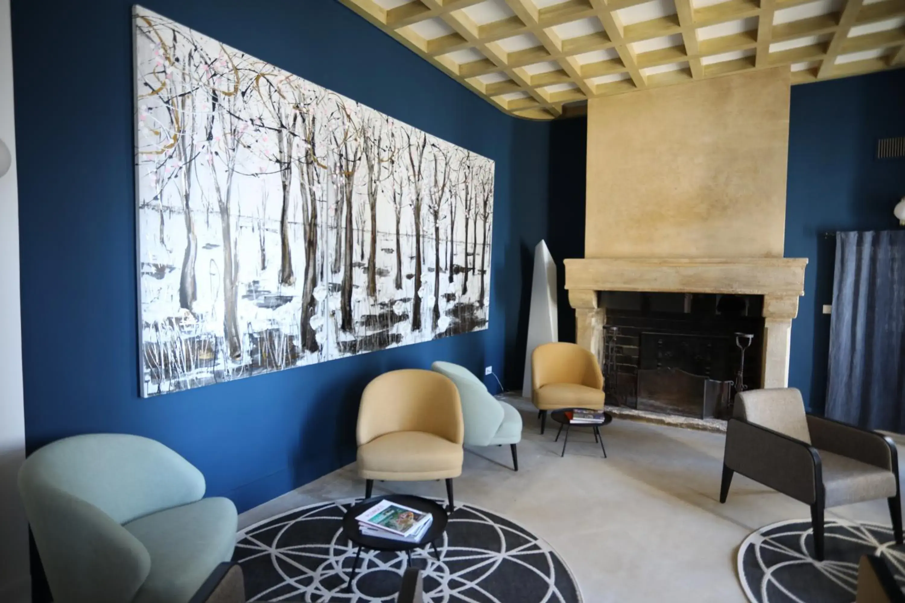 Lounge or bar in Hostellerie du Château des Fines Roches Lounge or bar in Hostellerie du Château des Fines Roches