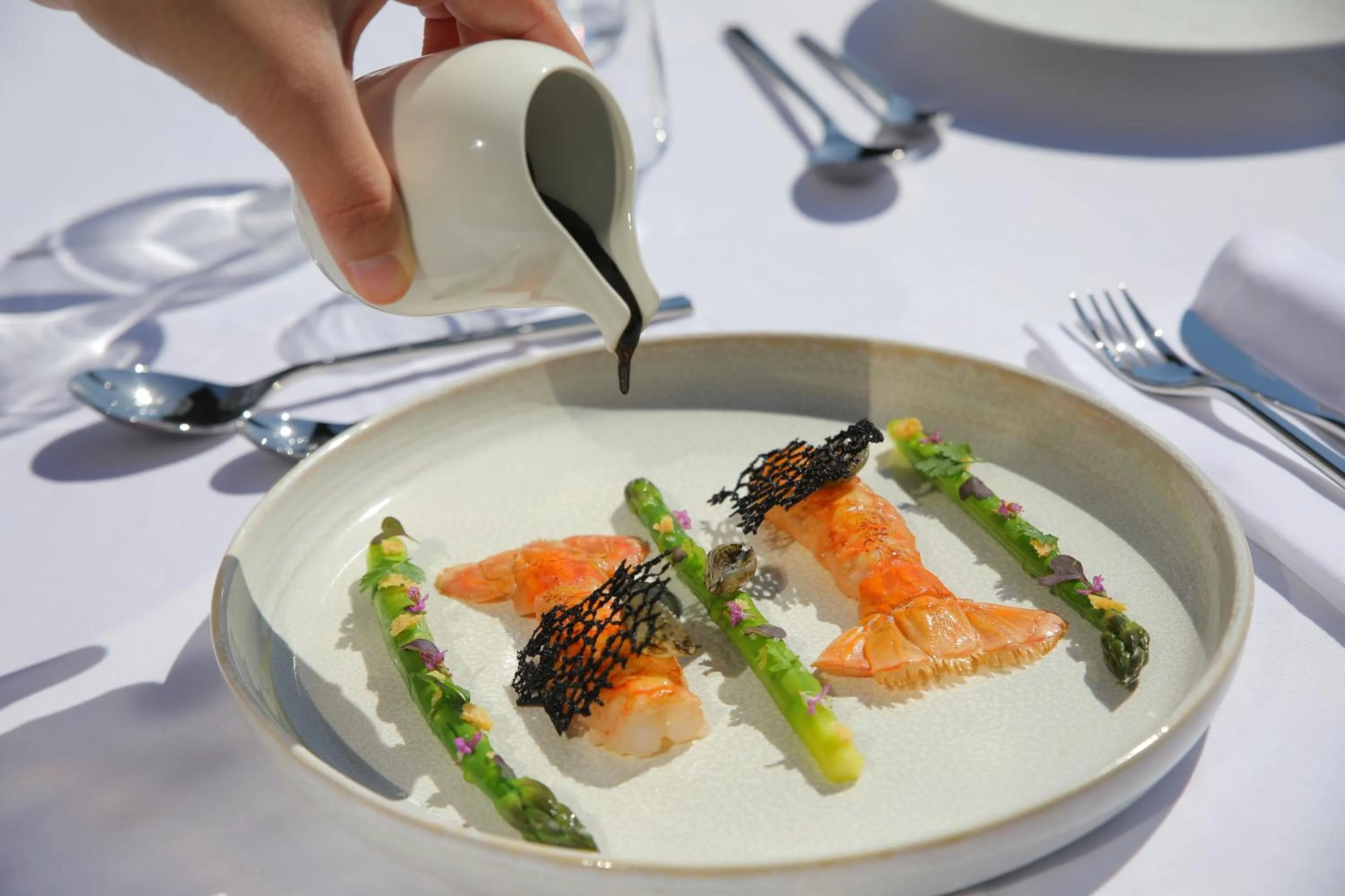 Meals in Hostellerie du Château des Fines Roches