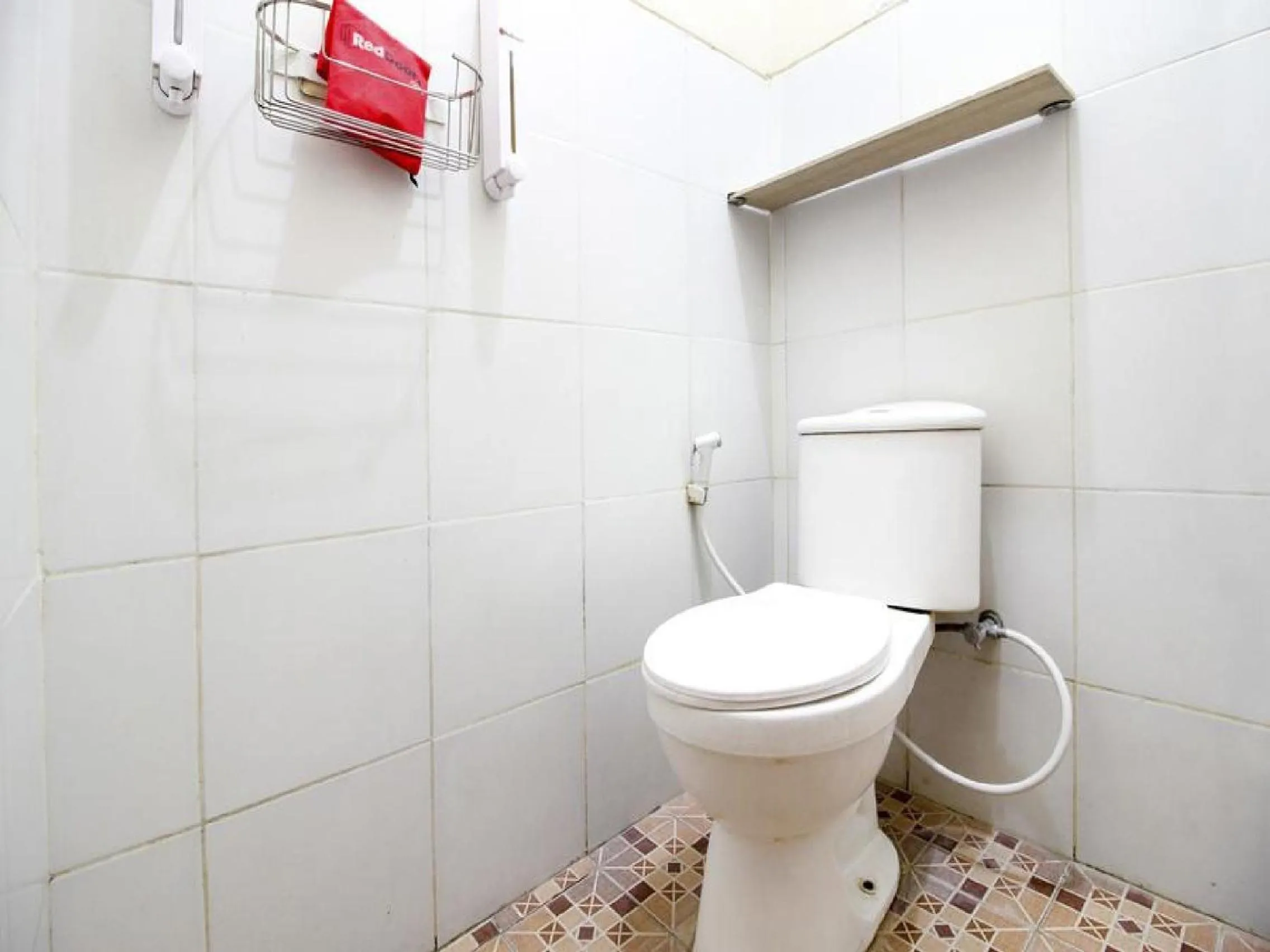 Bathroom in RedDoorz Plus near Stadion Mandala Krida