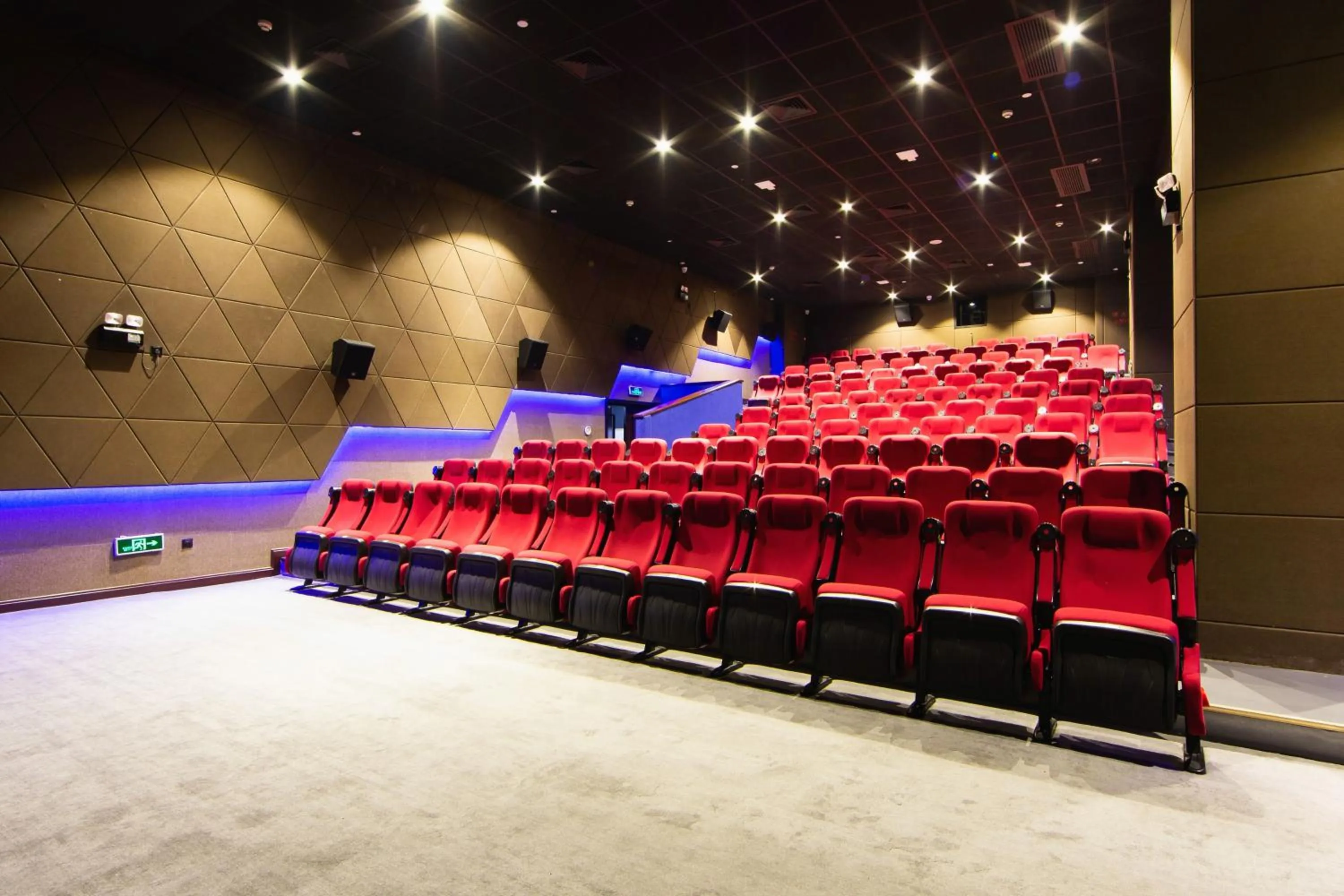 Activities in Guangzhou Seaman Club