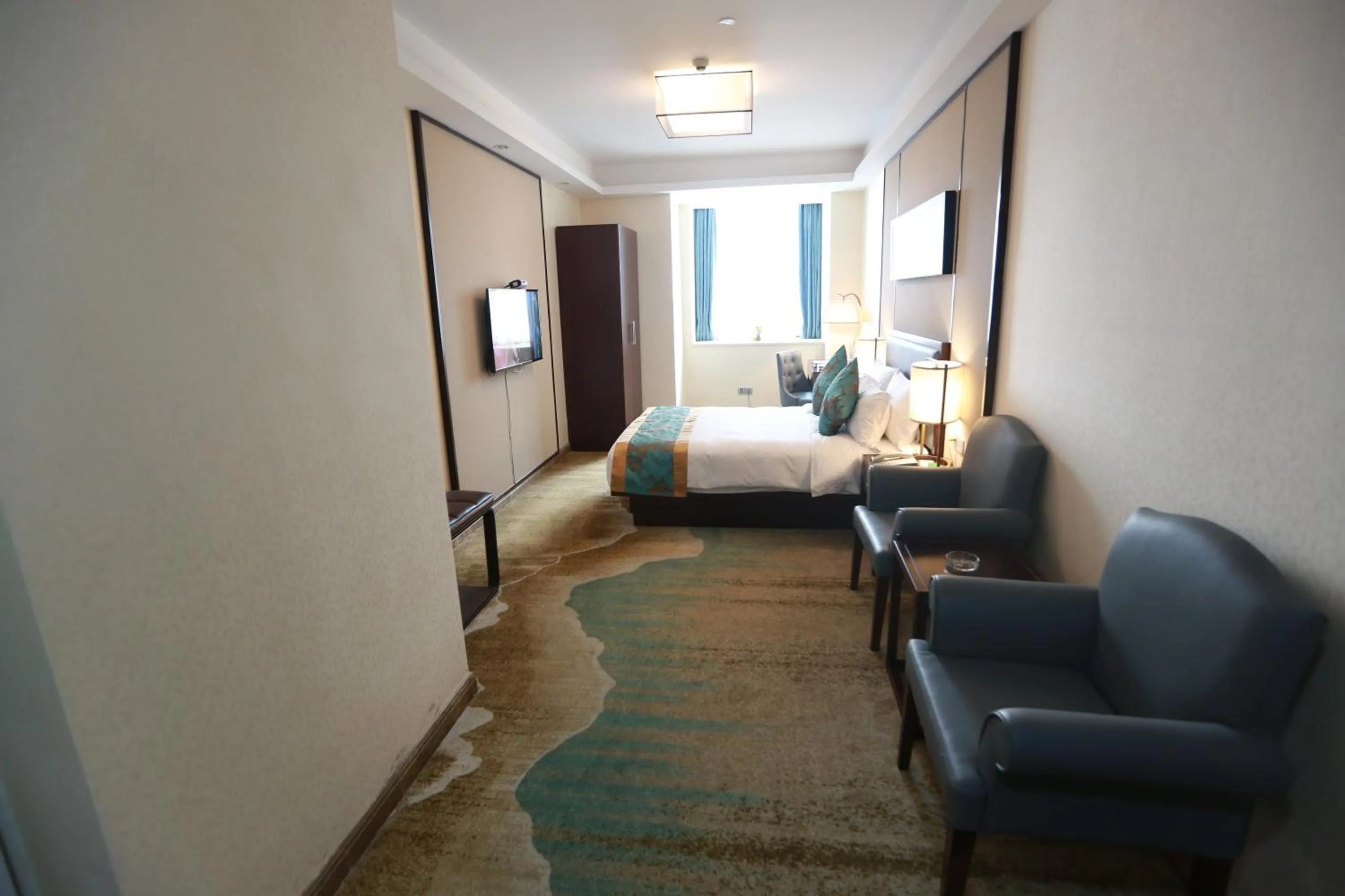 Photo of the whole room, Bed in Guangzhou Seaman Club