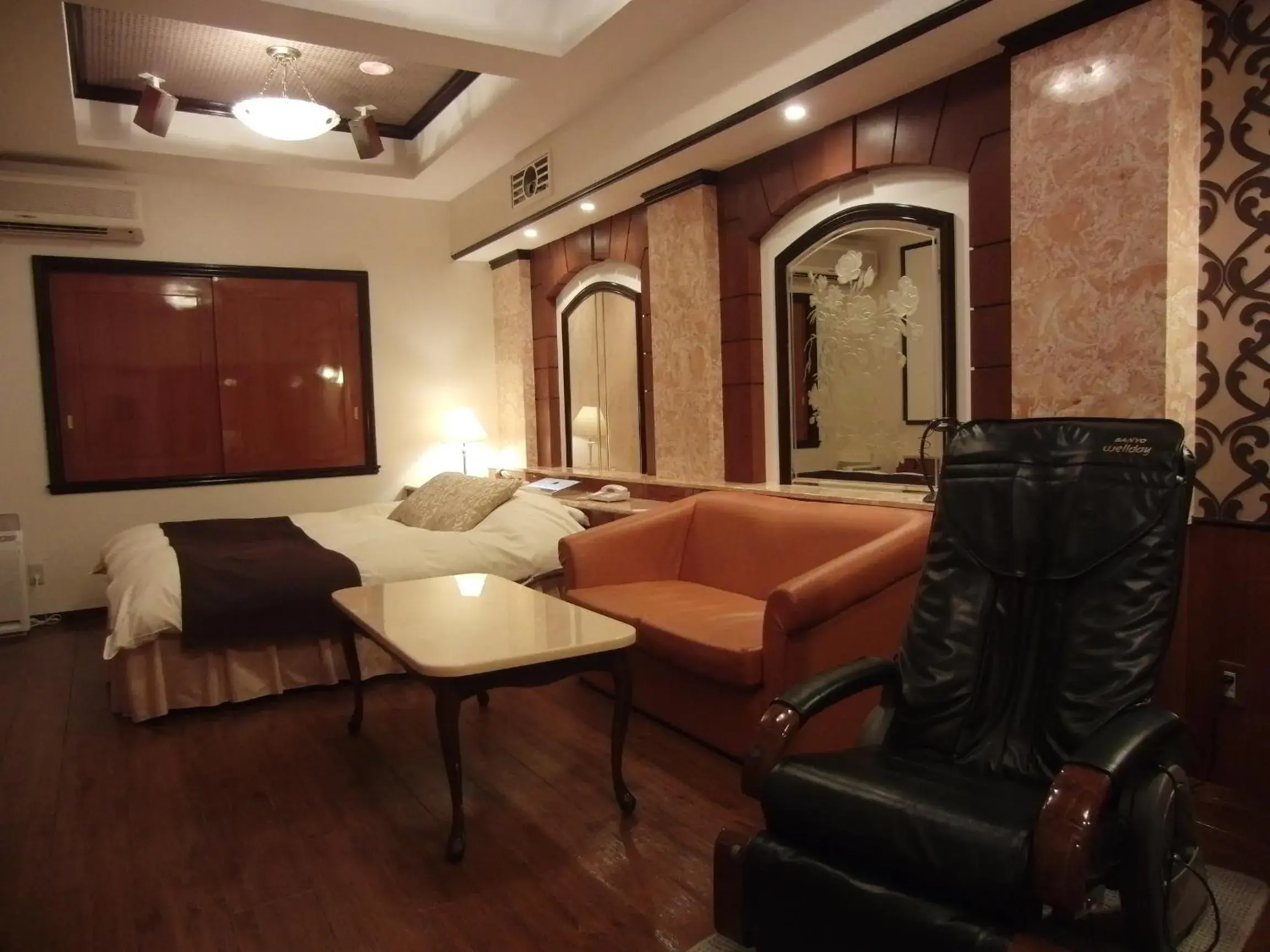 Photo of the whole room in Hotel Hyper Noah (Adult Only) Photo of the whole room in Hotel Hyper Noah (Adult Only)