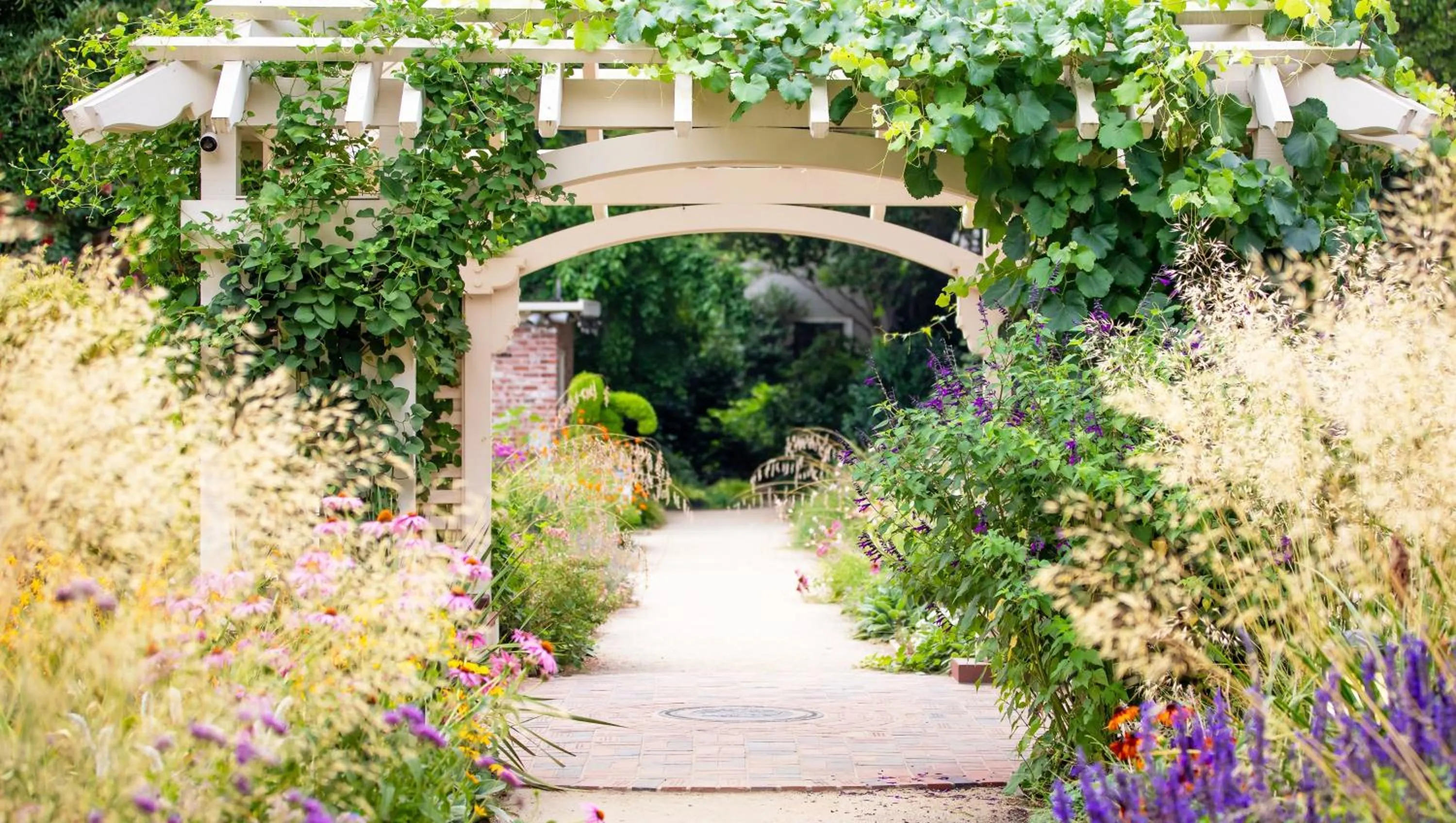 Nearby landmark in Leland Hotel Palo Alto