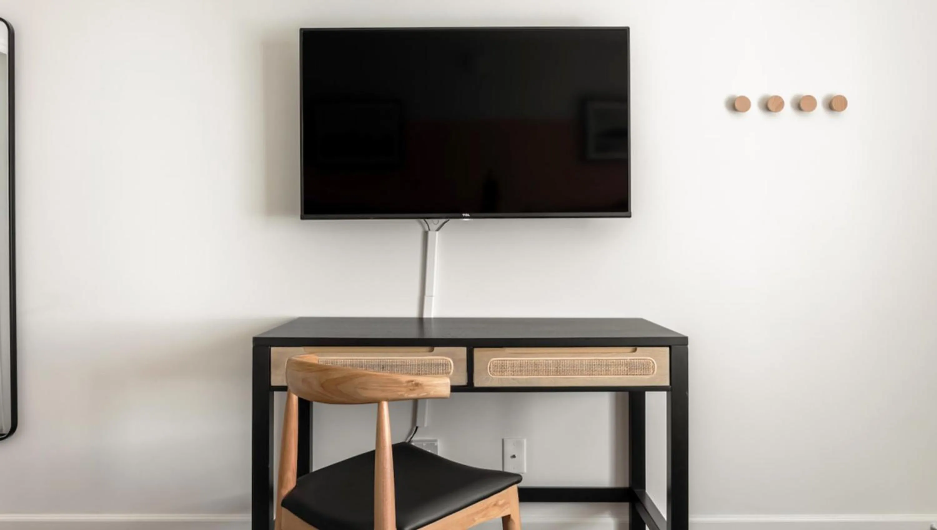 Photo of the whole room in Leland Hotel Palo Alto