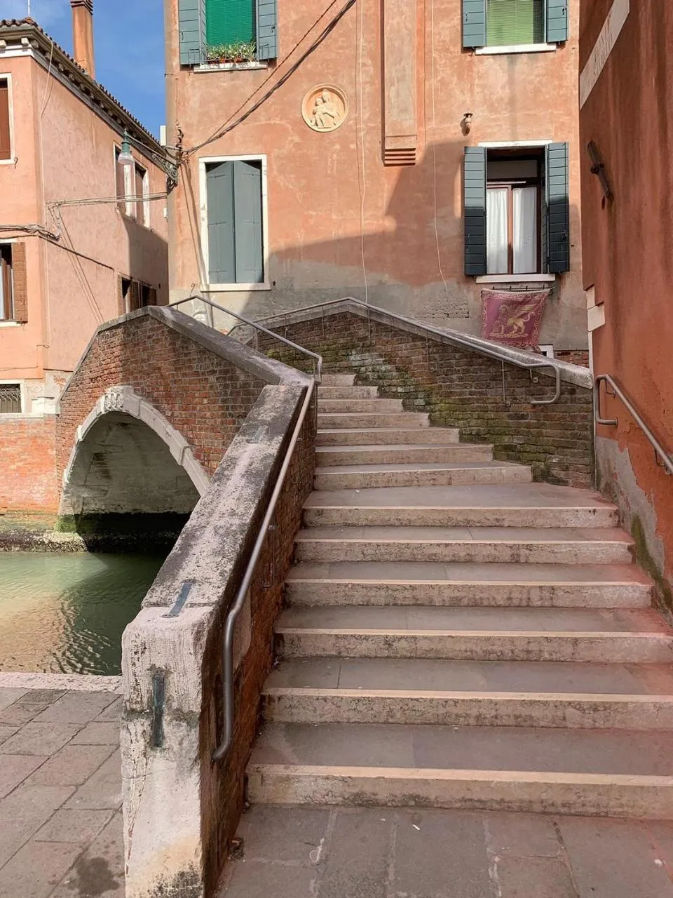 Location in Angeles Inn