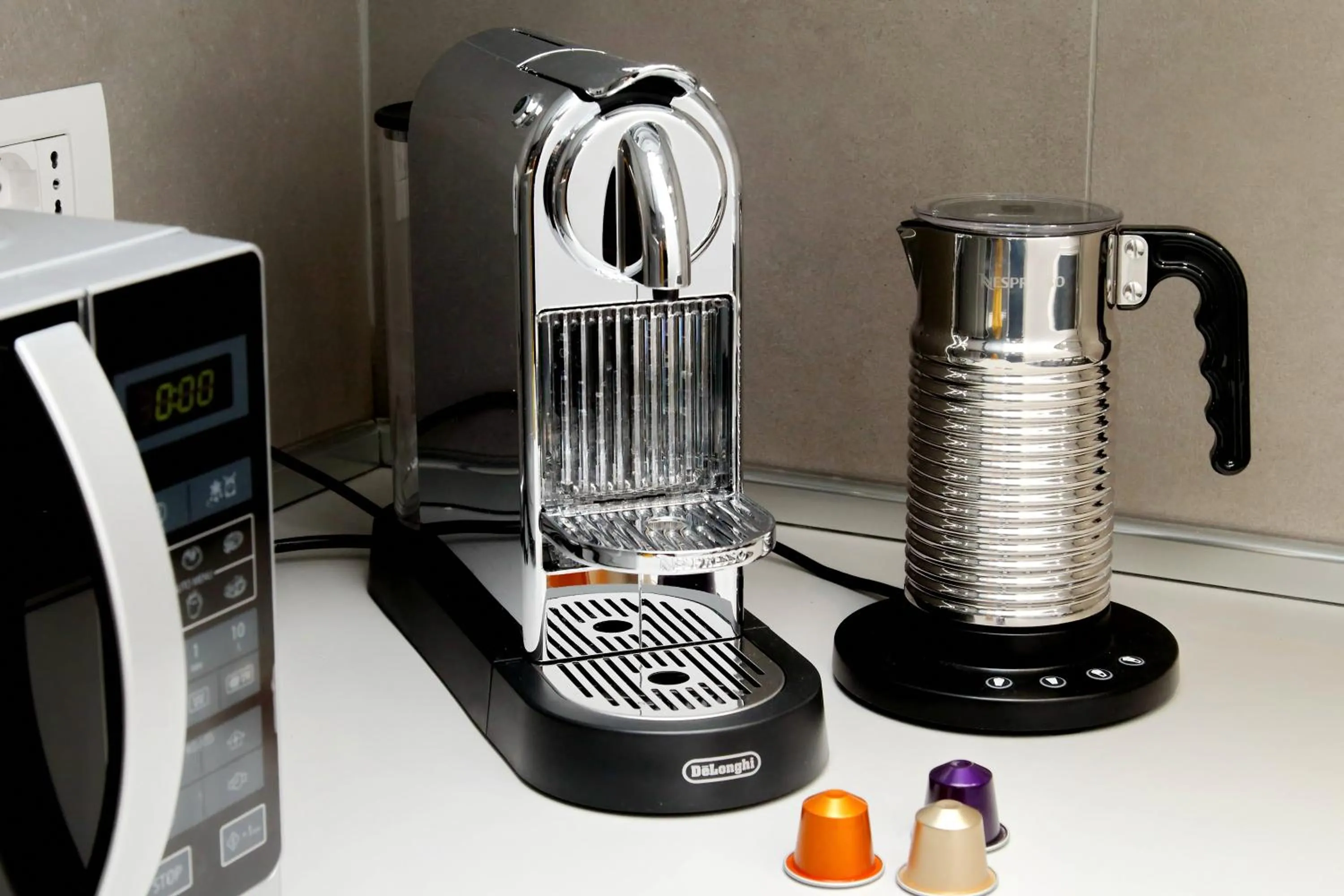 Coffee/tea facilities in Propaganda Suites