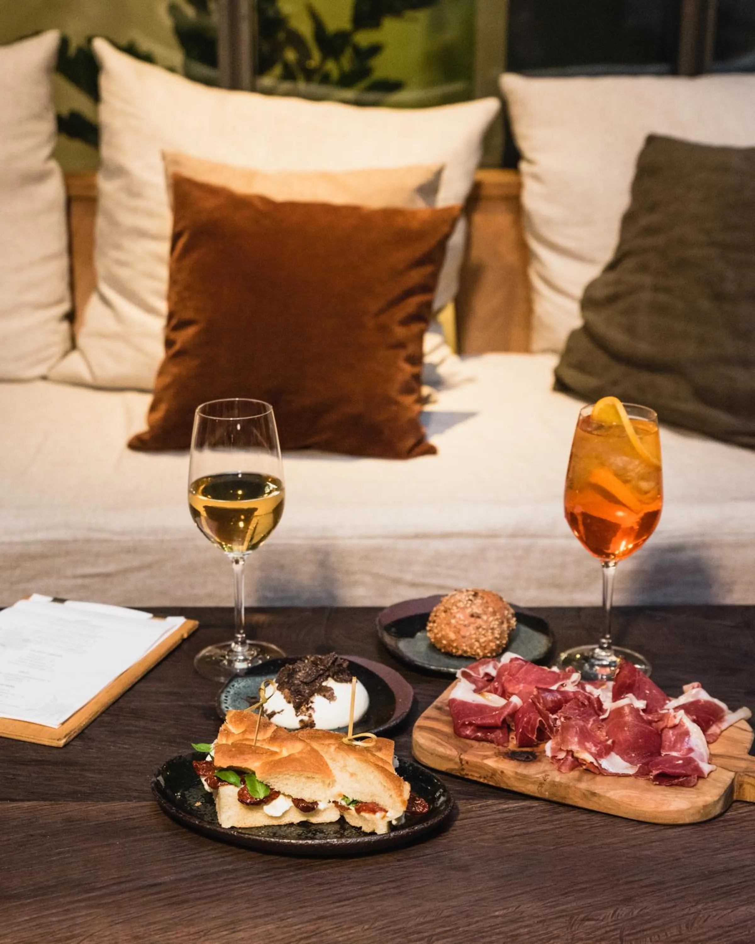 Food and drinks in Hôtel National Des Arts et Métiers