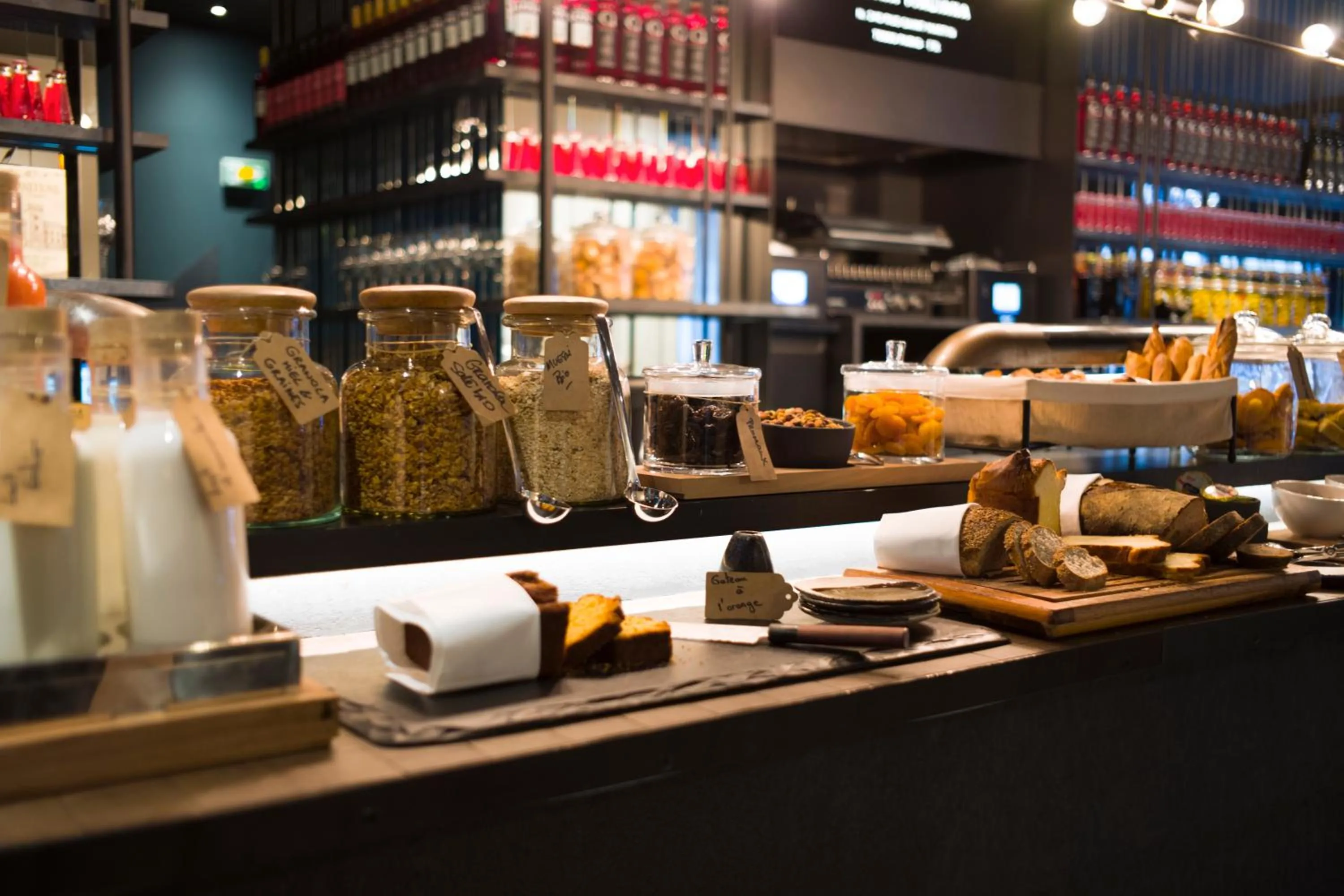 Food and drinks in Hôtel National Des Arts et Métiers