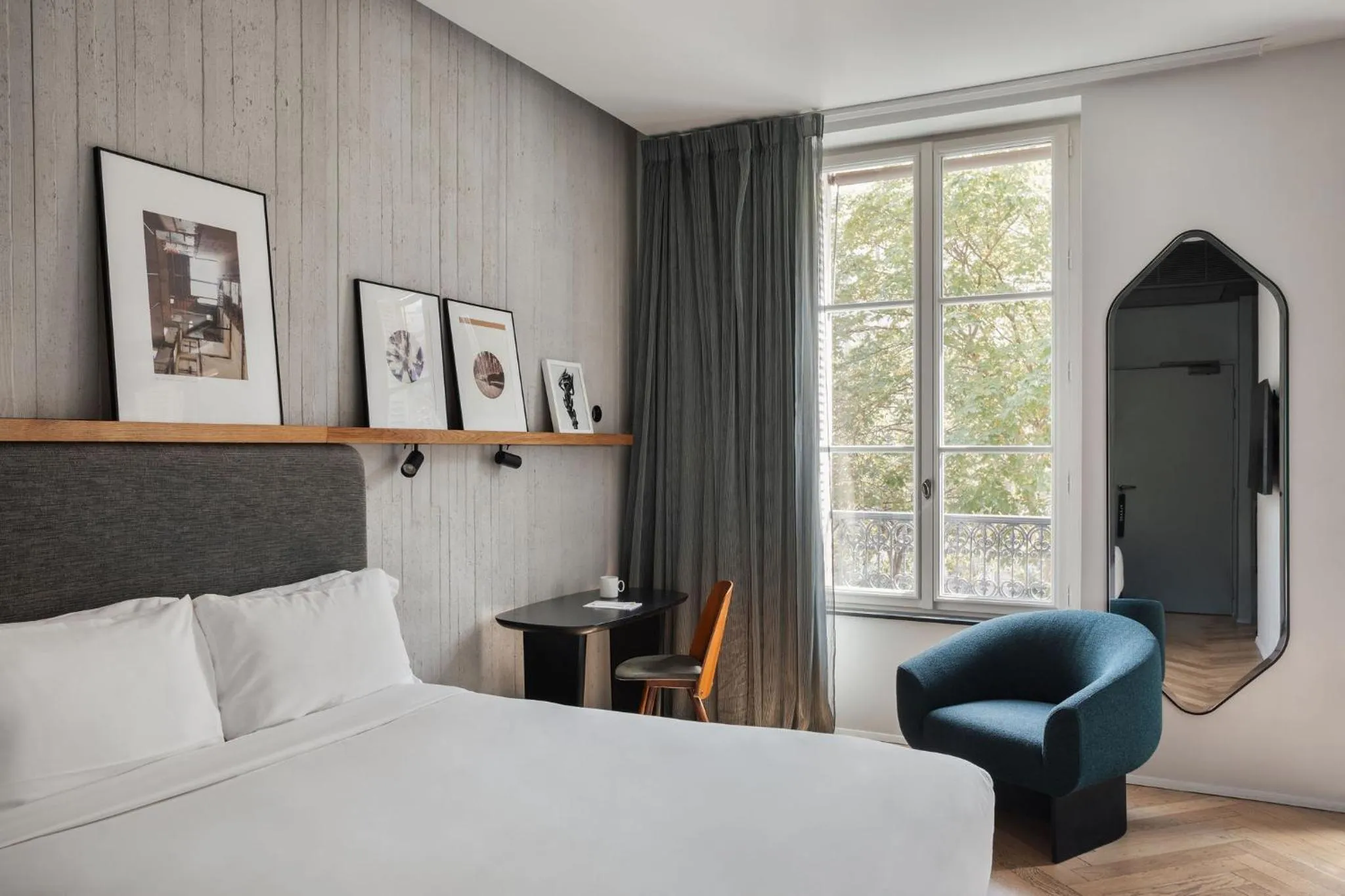 Bed in Hôtel National Des Arts et Métiers