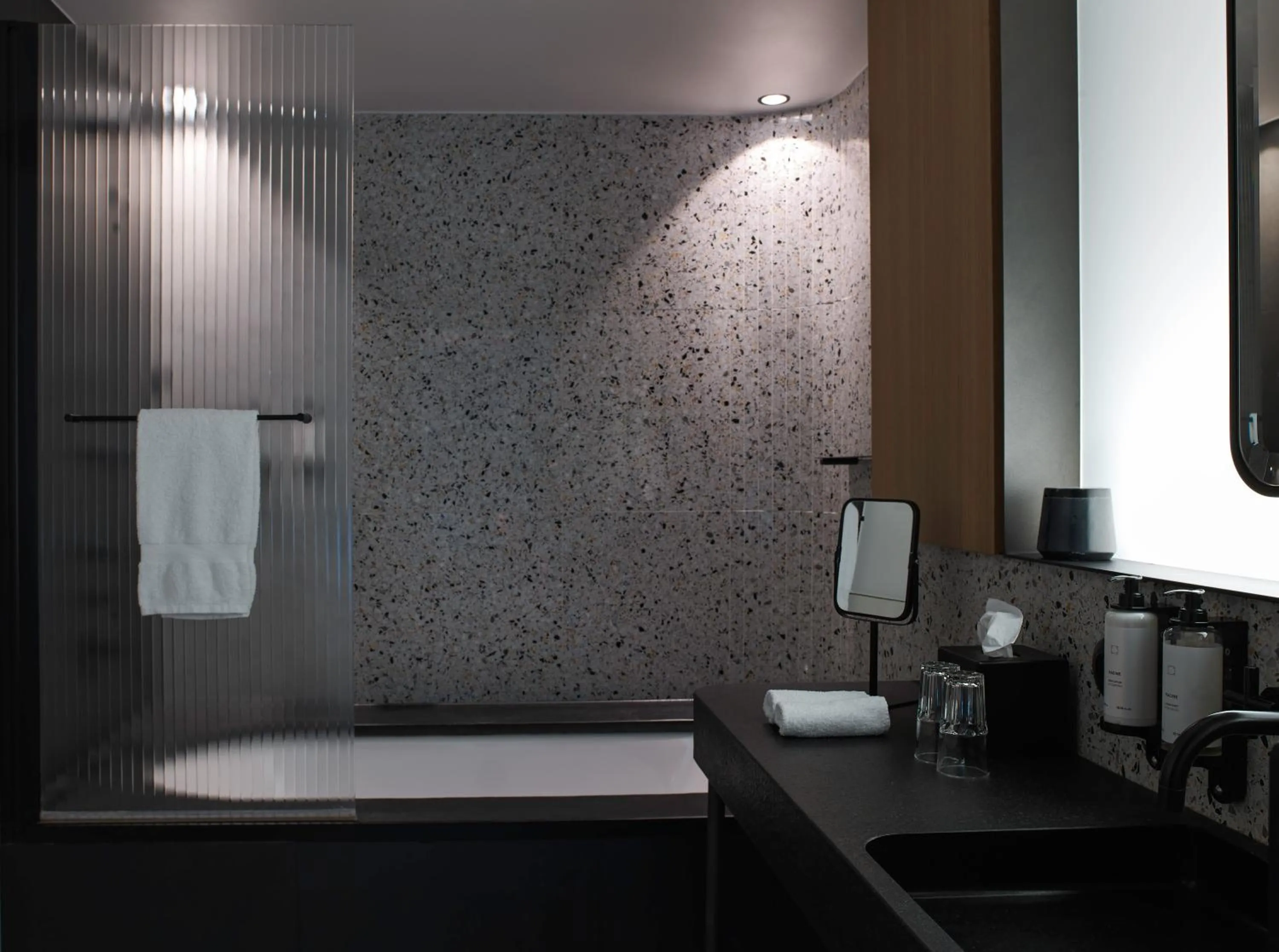 Bathroom in Hôtel National Des Arts et Métiers