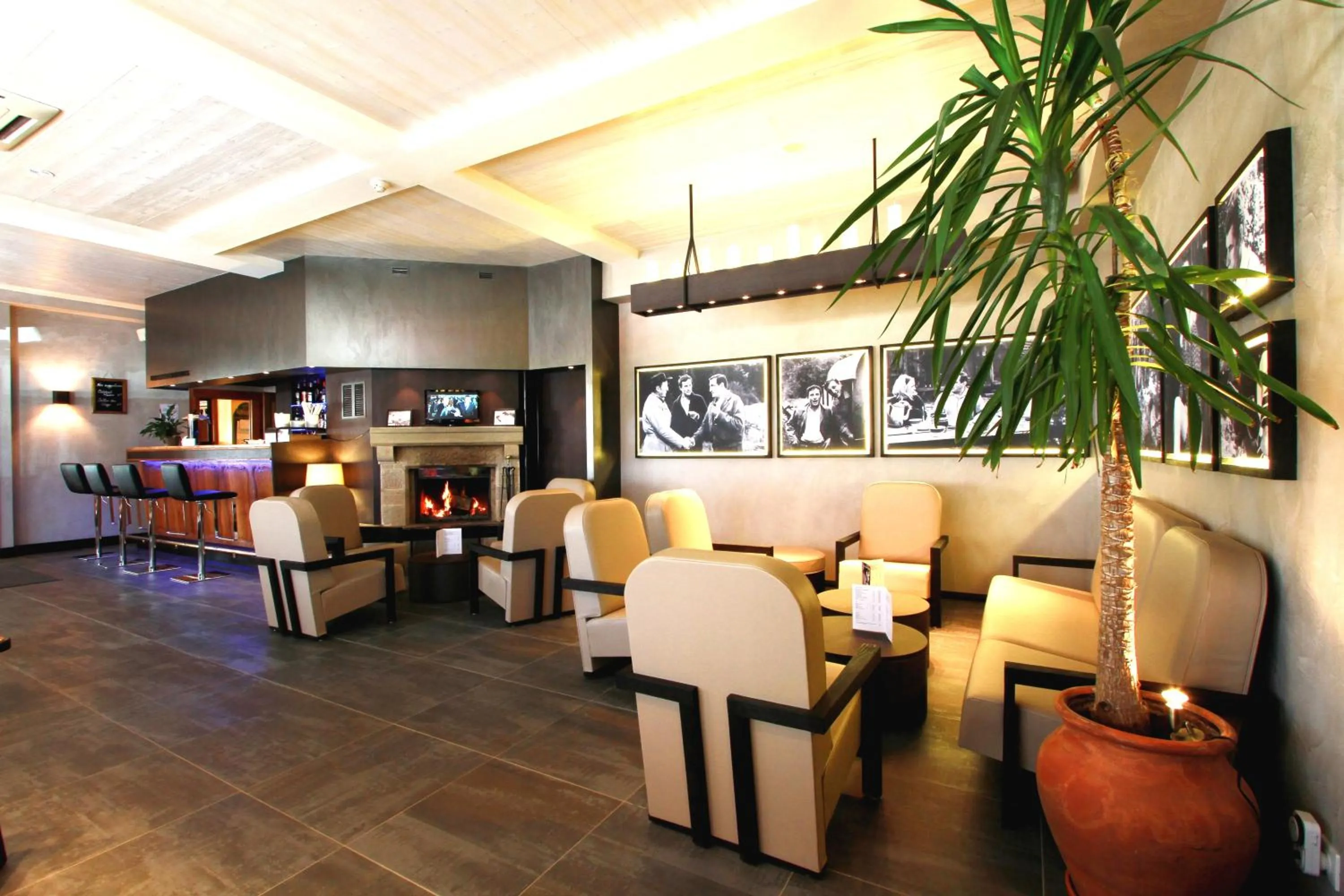 Lounge or bar in Hotel de la Jamagne & Spa