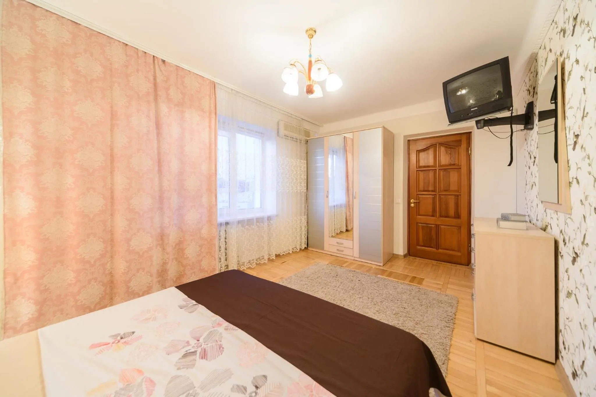 Apartment on Lesi Ukrainky Blvd