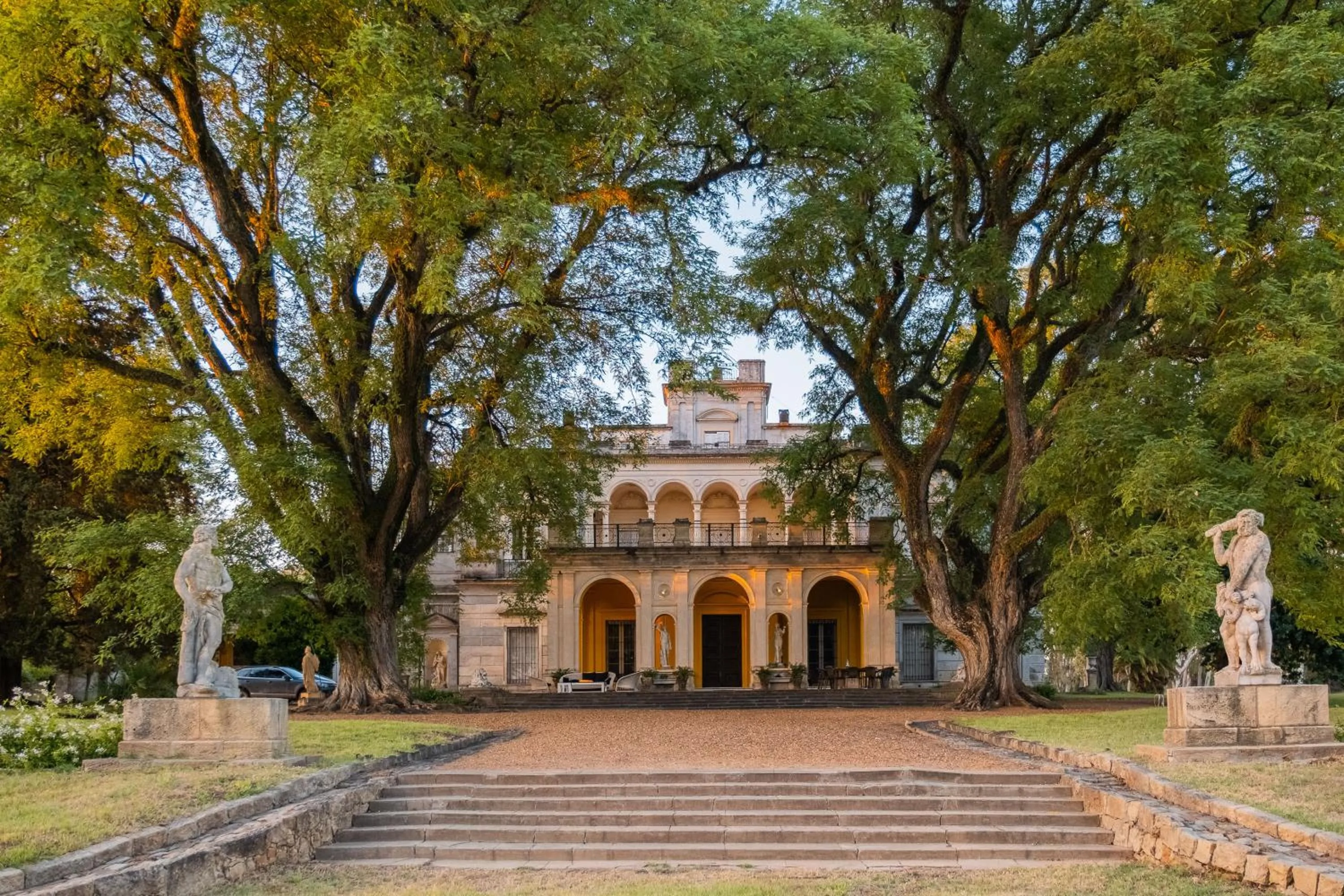 Property building in Palacio Santa Candida