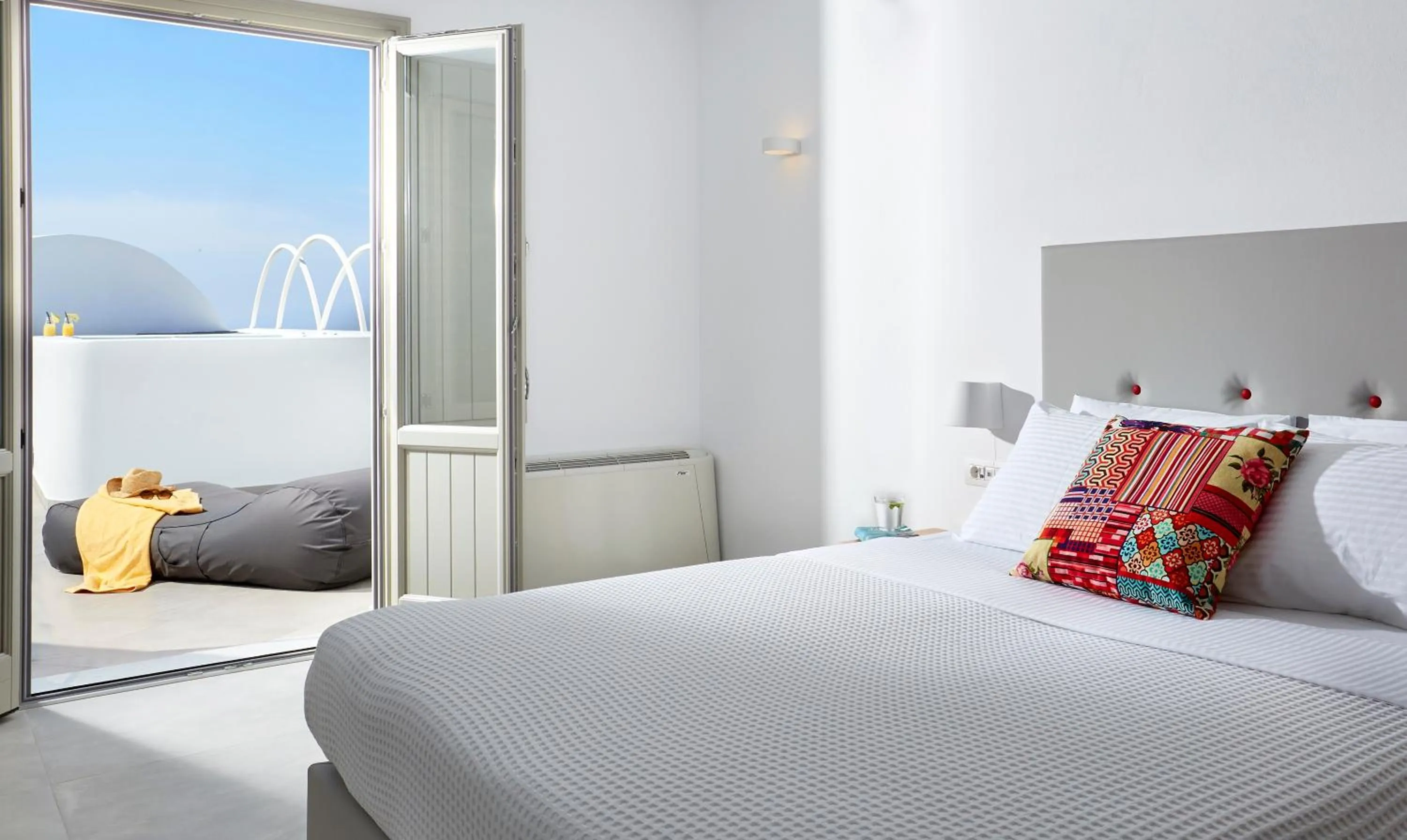 Bedroom, Bed in Aperanto Suites