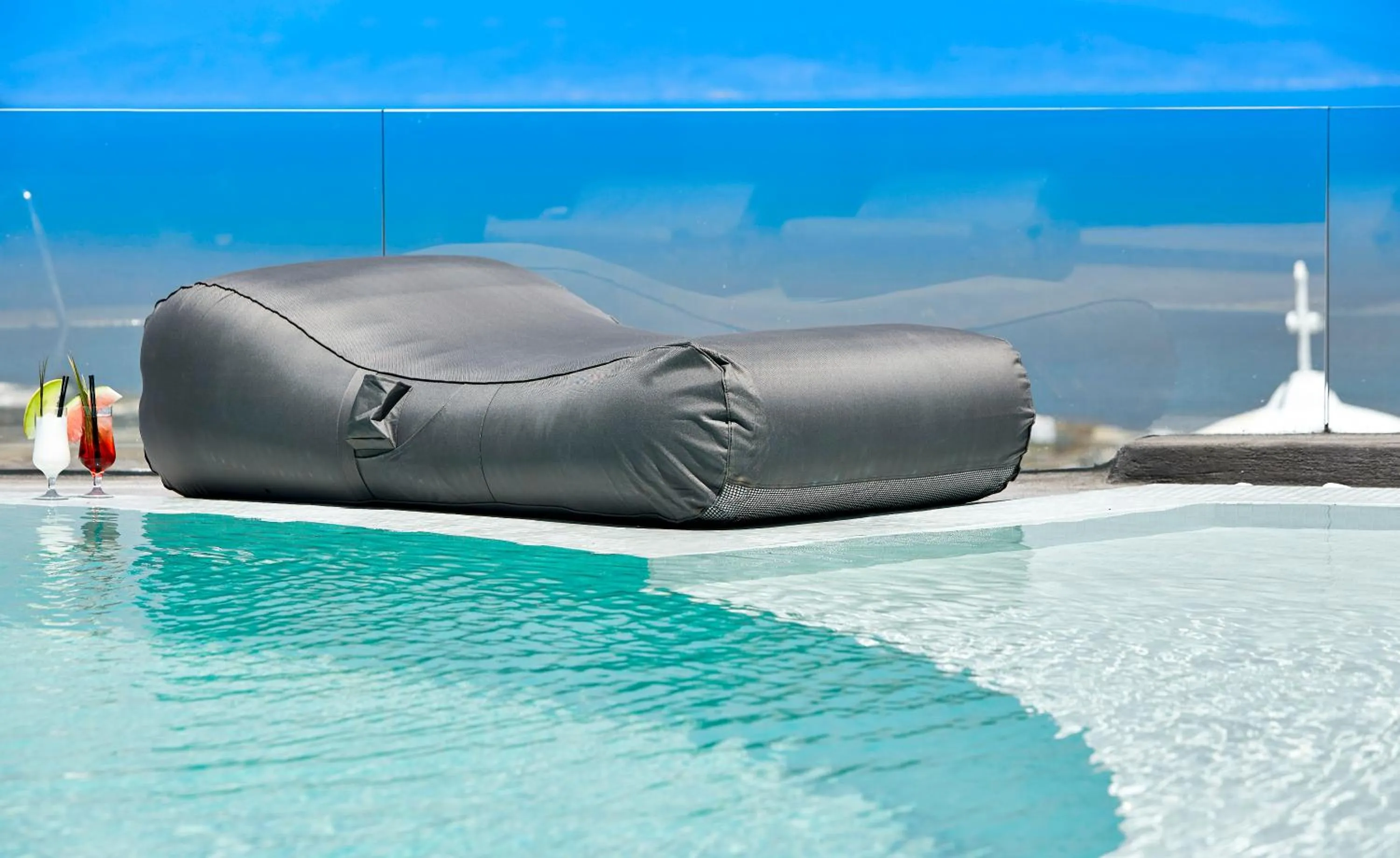 Swimming pool in Aperanto Suites