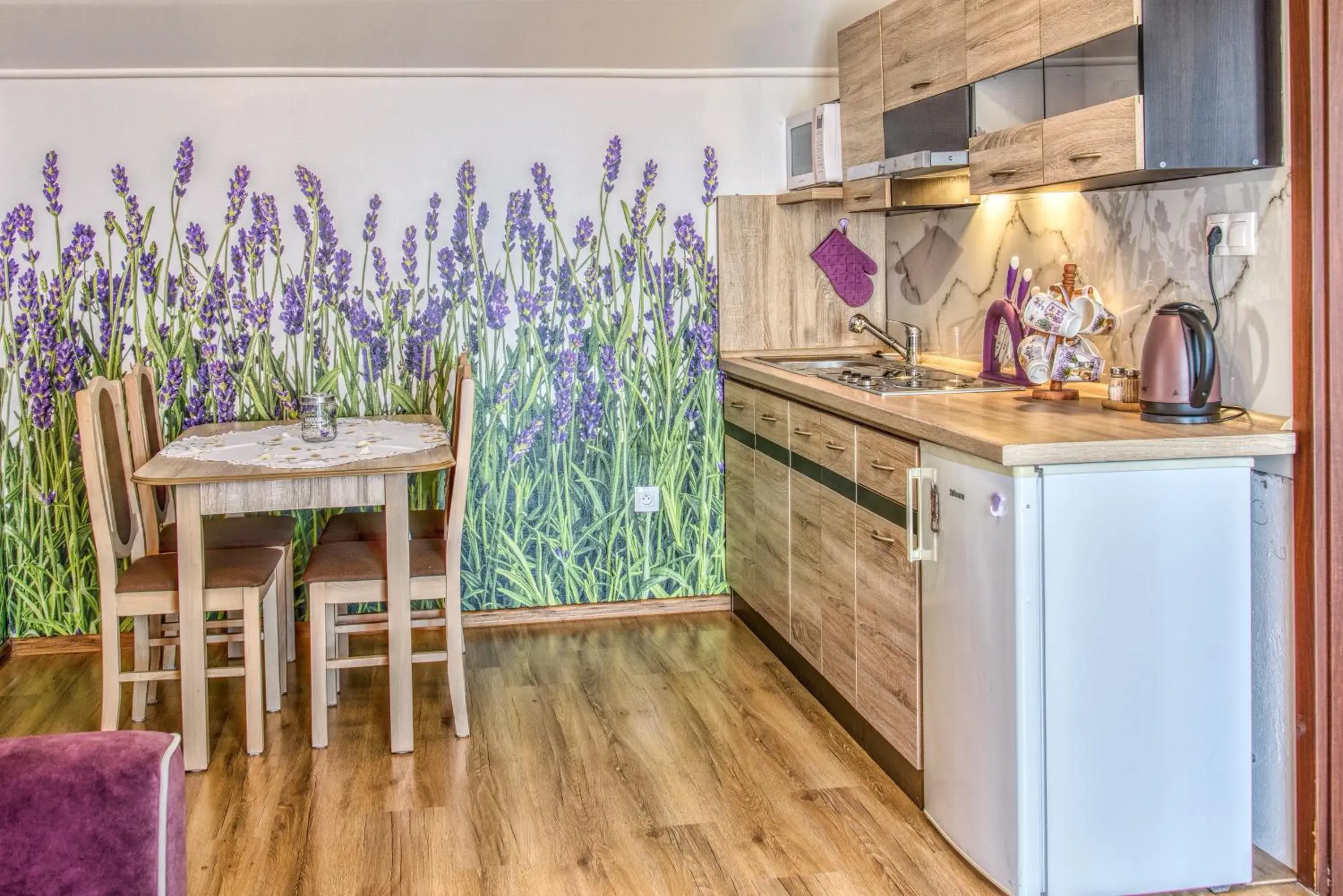 Family Room with Balcony in VeLa Family Room with Balcony in VeLa