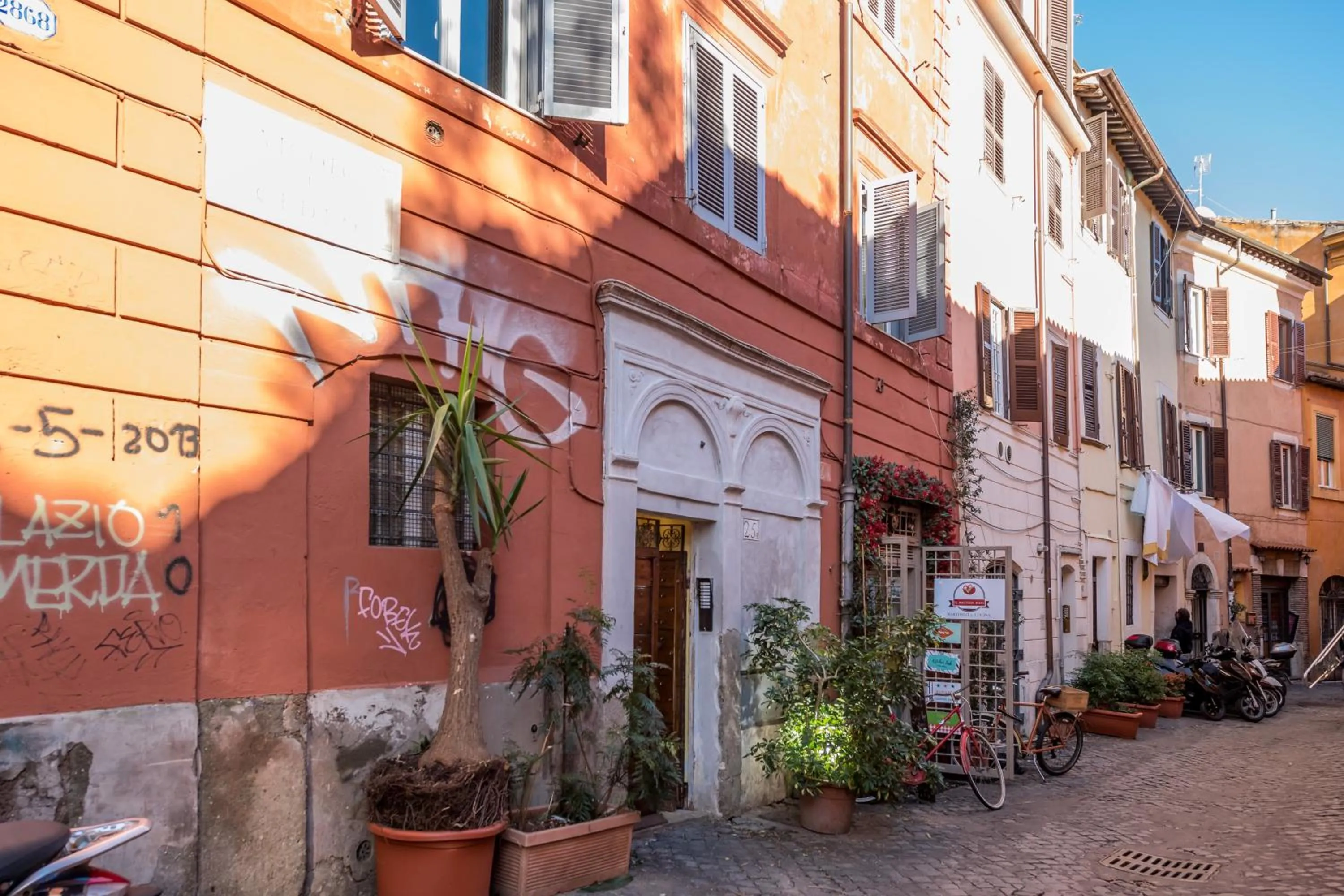 Facade/entrance in Al Cedro