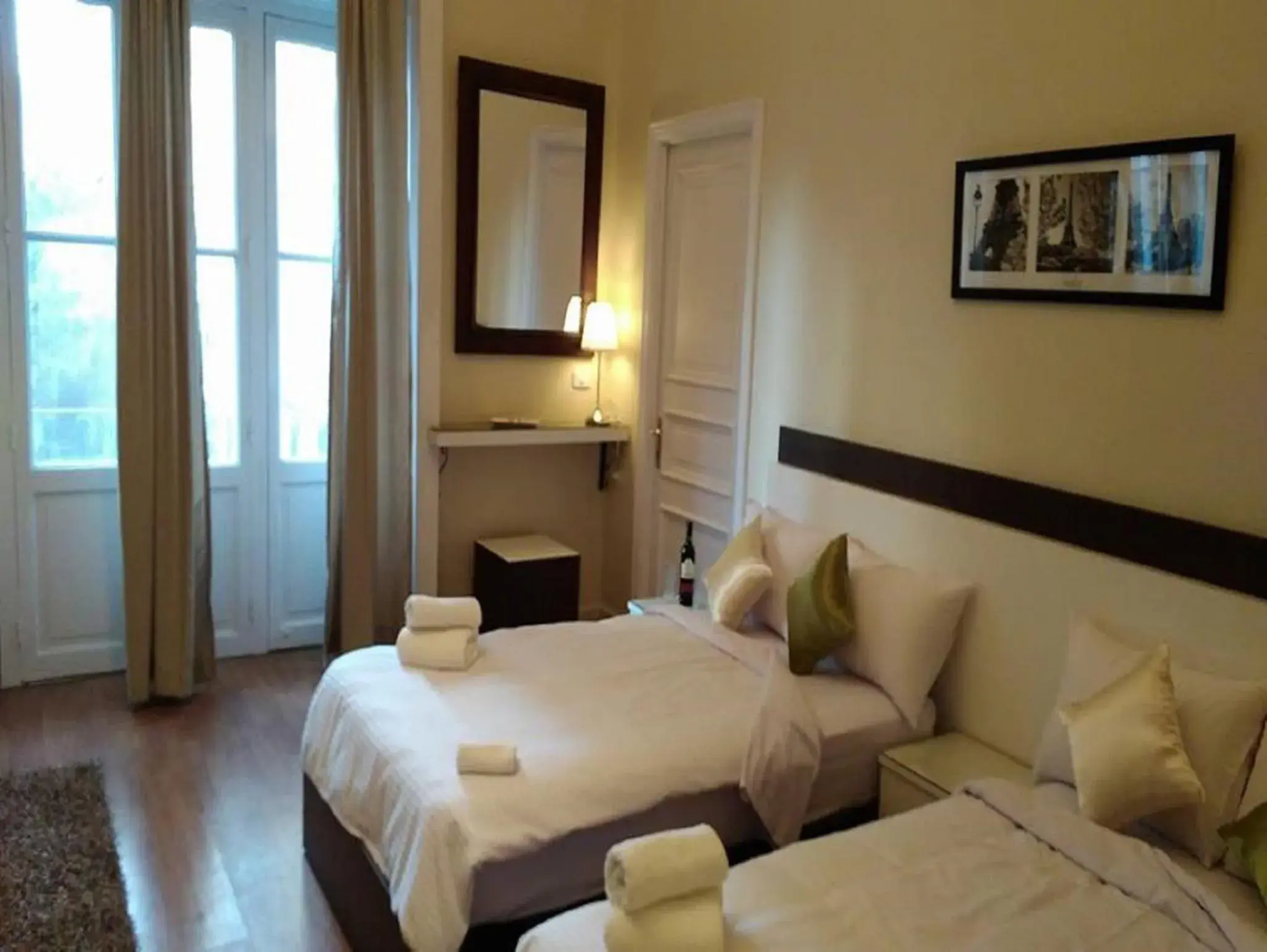 Superior Twin Room with City View in Grand Agor Hotel Cairo Superior Twin Room with City View in Grand Agor Hotel Cairo