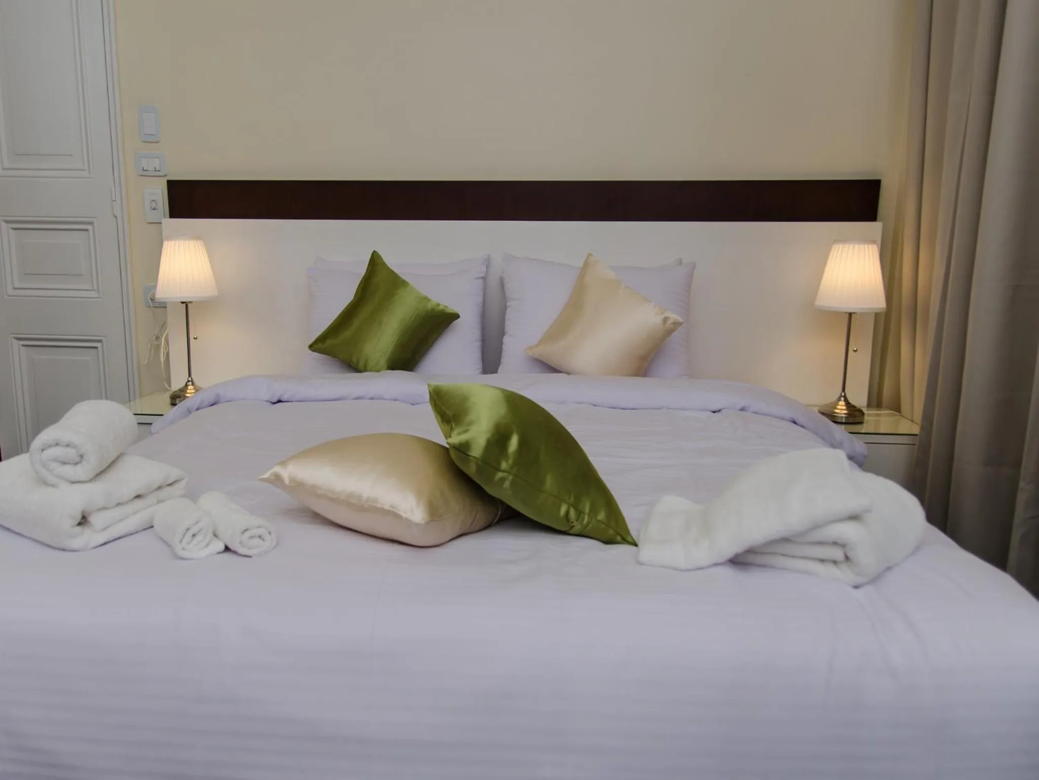 Photo of the whole room, Bed in Grand Agor Hotel Cairo