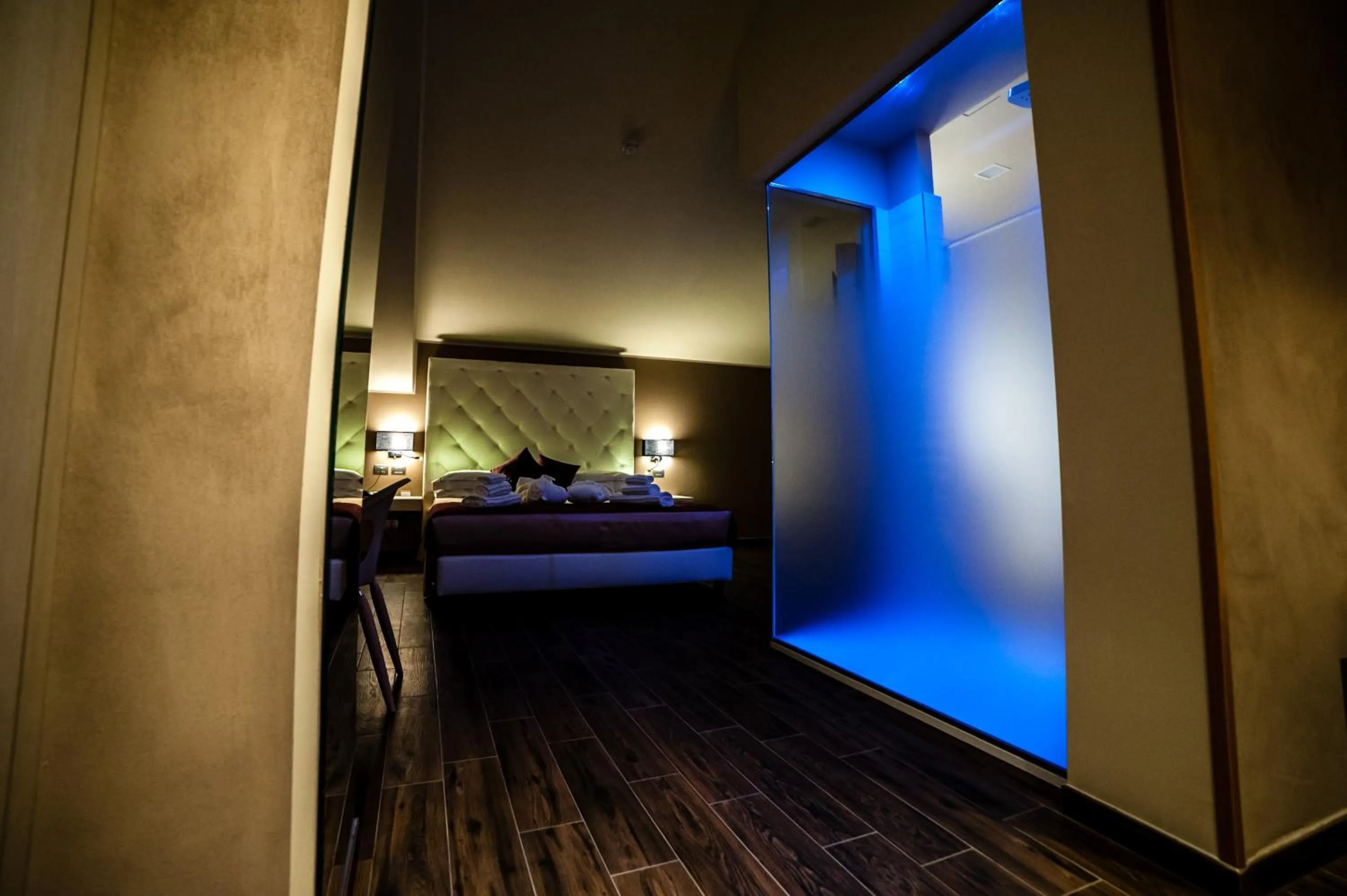 Shower, Bed in Hotel Terre Dei Salici