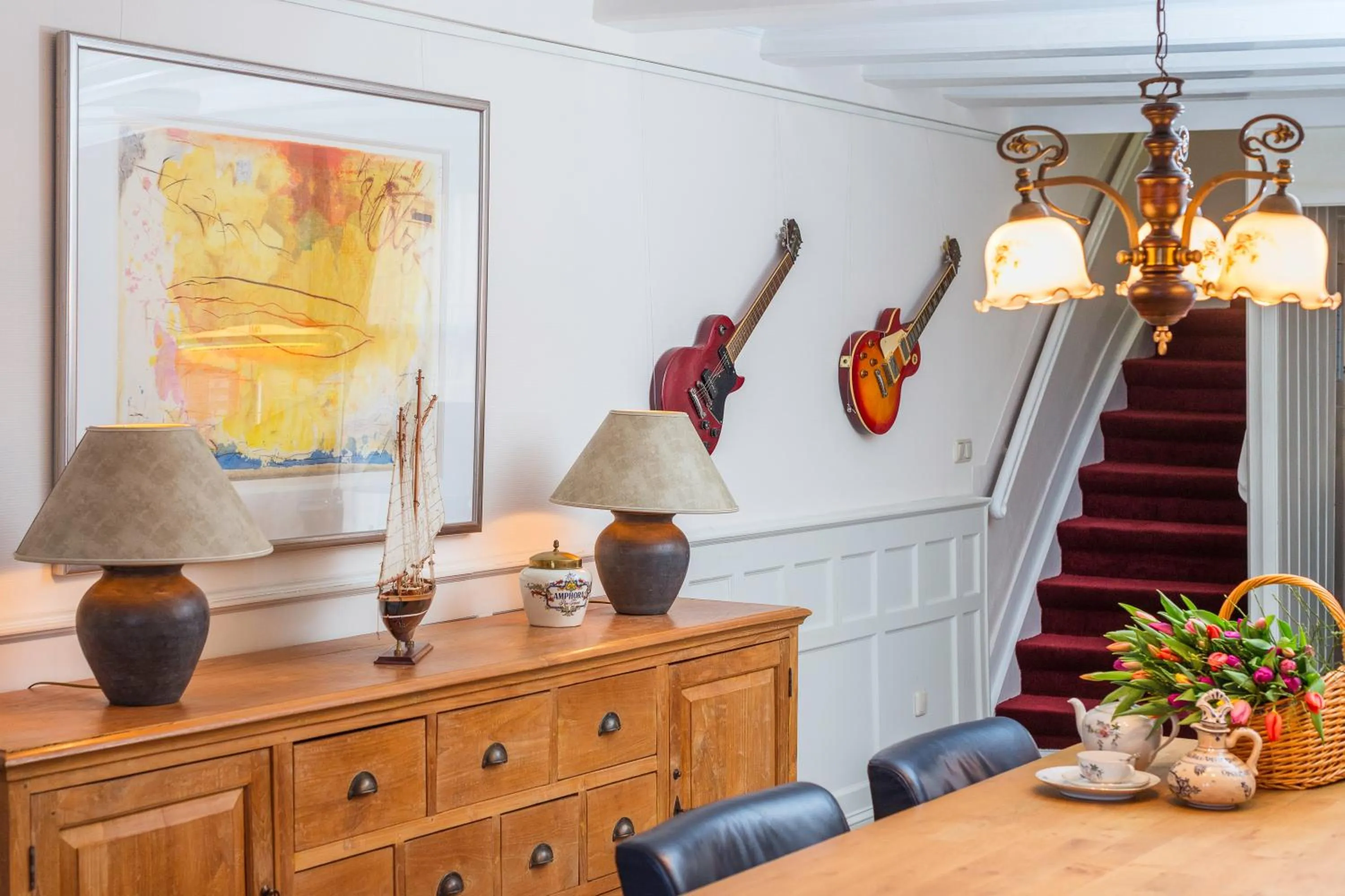 Dining area in Keizershouse Amsterdam